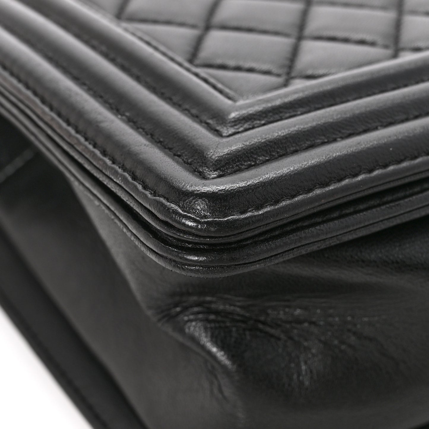 Lambskin Quilted Medium Boy Flap Black