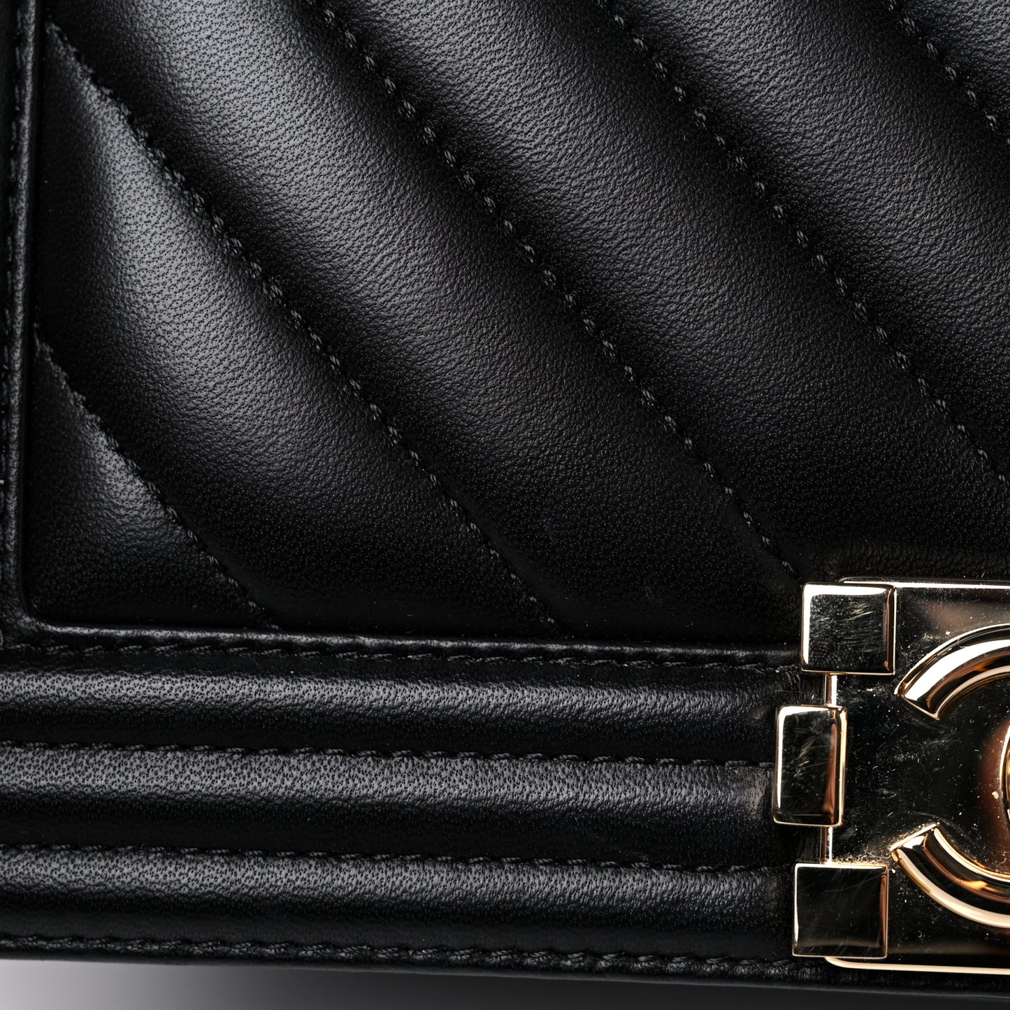 Lambskin Chevron Quilted Medium Boy Flap Black