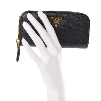 Prada Vitello Move Zip Around 6 Key Holder Black 2 of 13