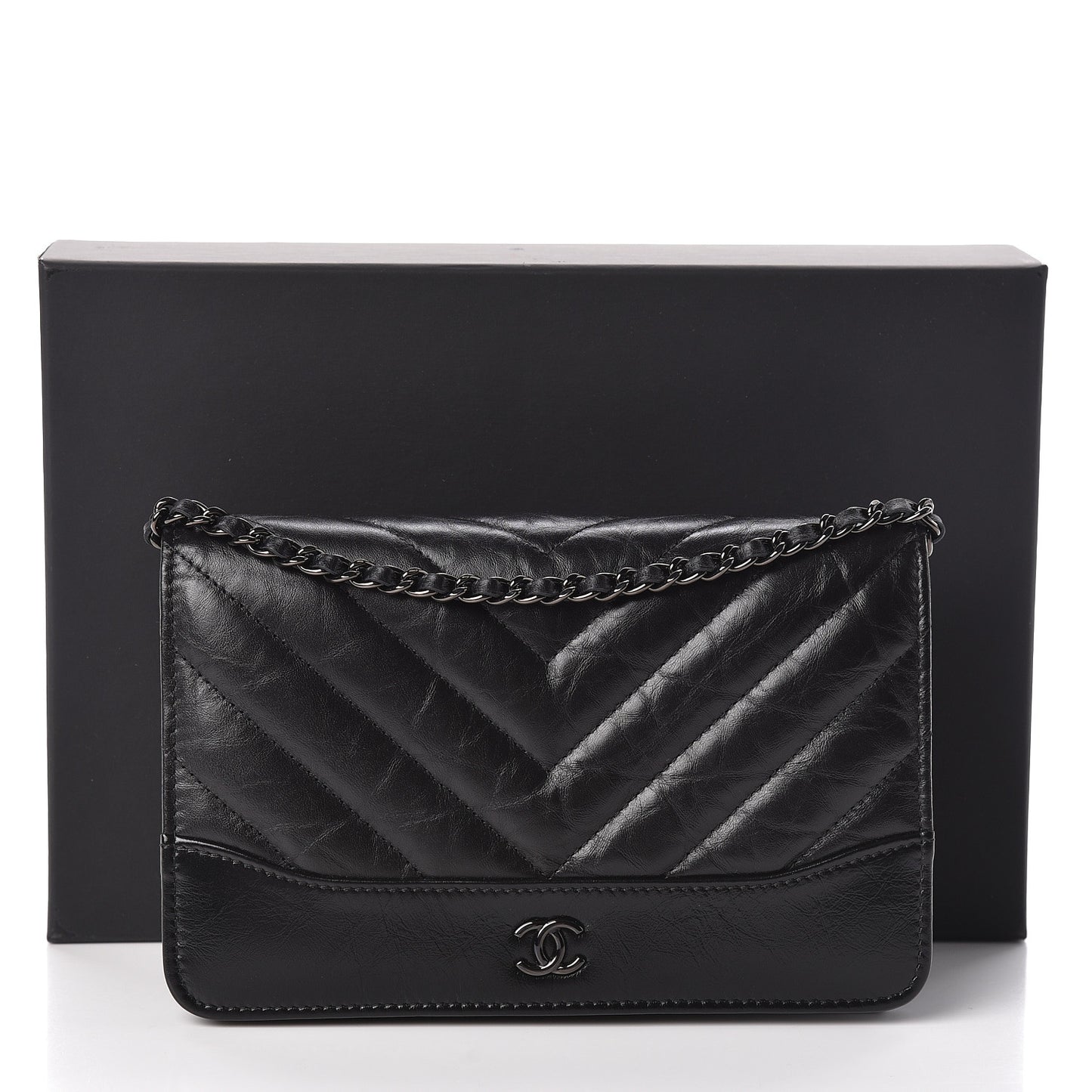 Aged Calfskin Chevron Quilted Gabrielle Wallet On Chain WOC Black