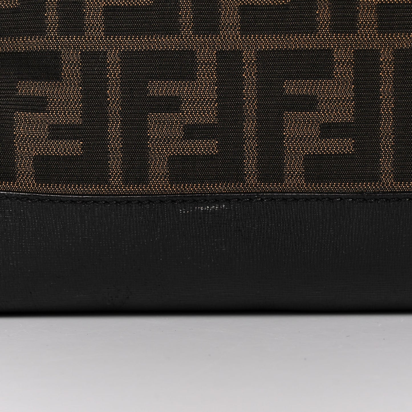 Zucca Vitello Elite Medium Roll Tote Tobacco Black