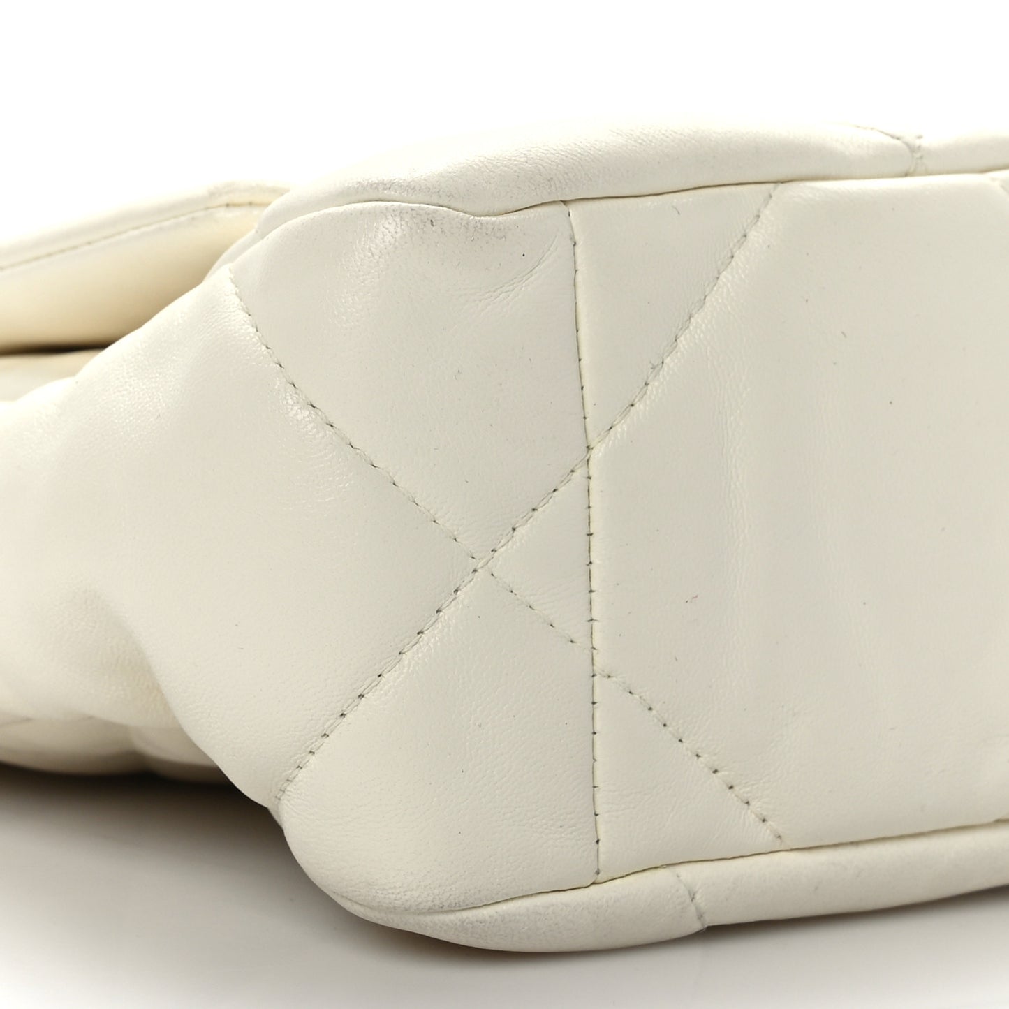 Goatskin Quilted Medium Chanel 19 Flap White