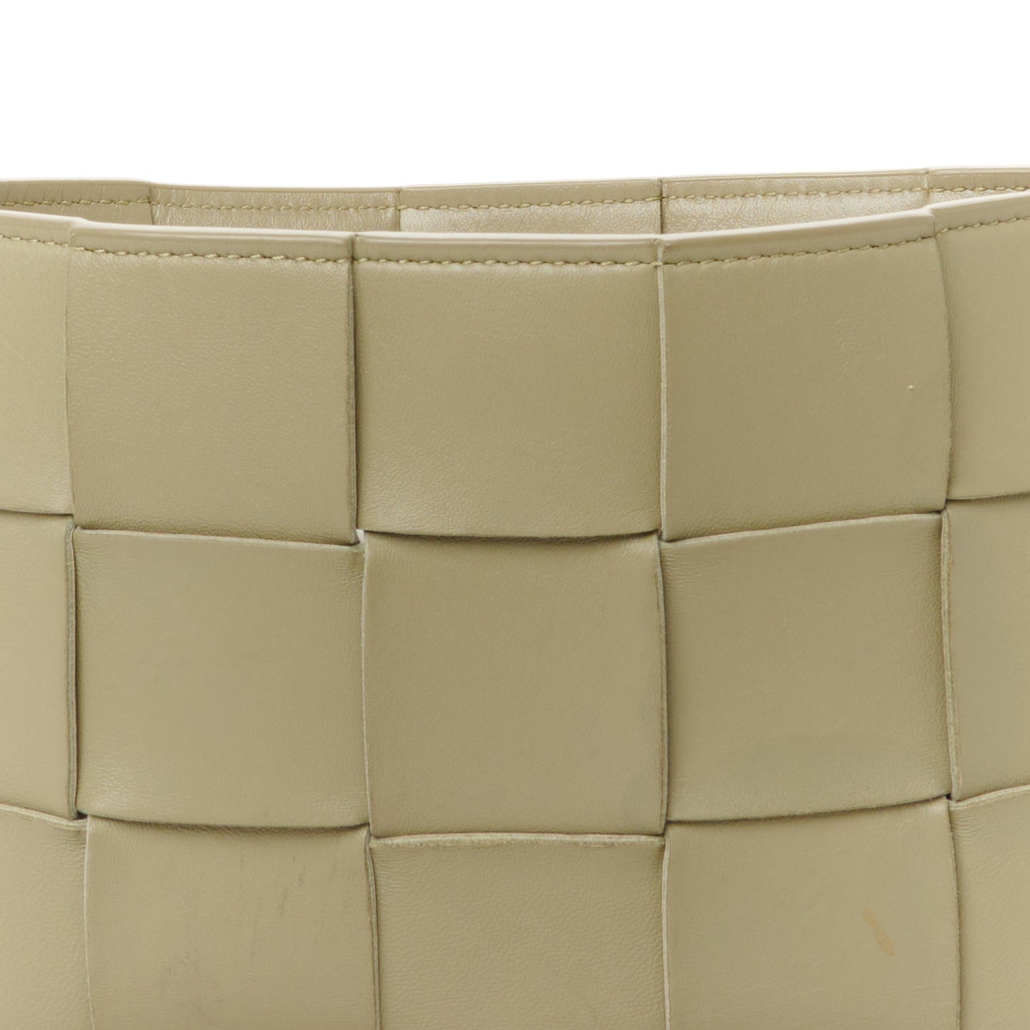 Calfskin Maxi Intrecciato Cassette Pouch On Strap Travertine