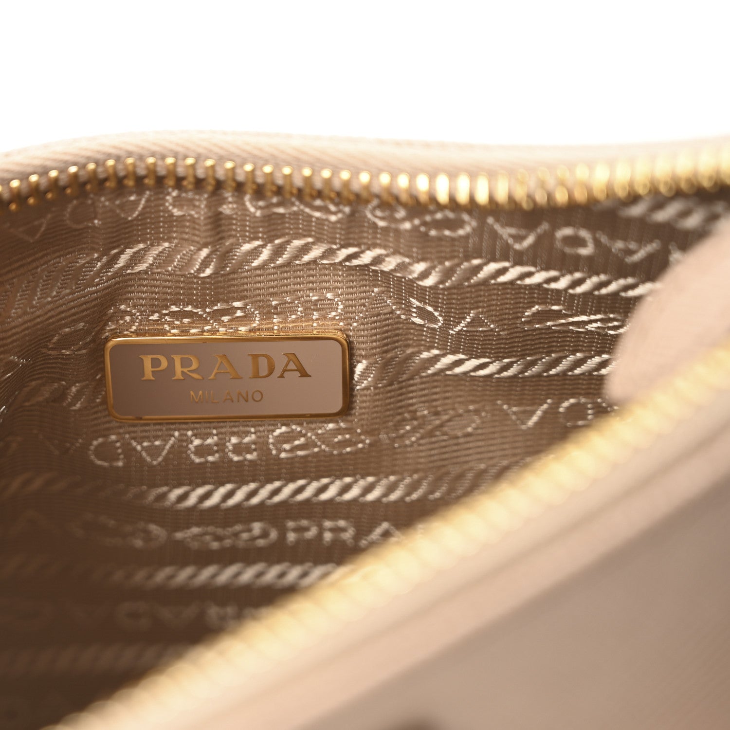 Prada Saffiano Lux Re-Edition 2005 Shoulder Bag Cammeo 6 of 10