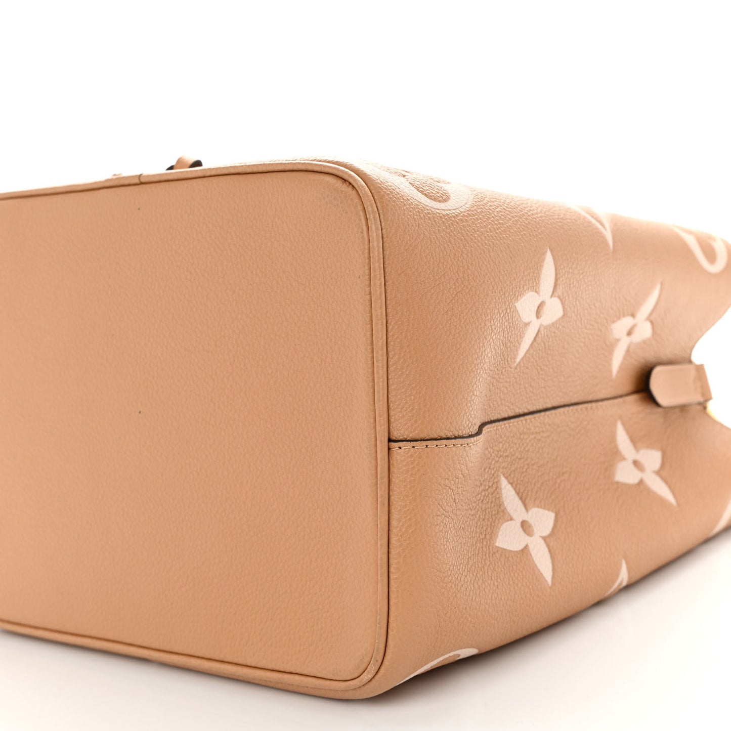 Empreinte Monogram Giant Neonoe MM Arizona Beige