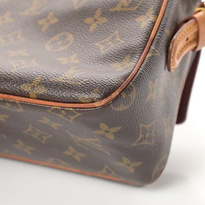 Louis Vuitton Monogram Viva-Cite MM 11 of 19