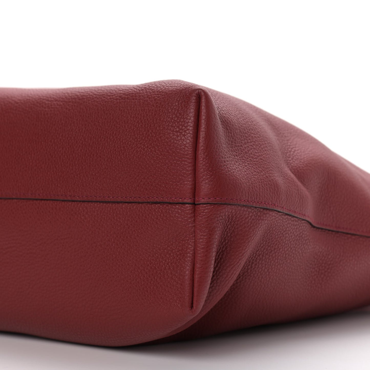 Vitello Phenix Tote Rubino