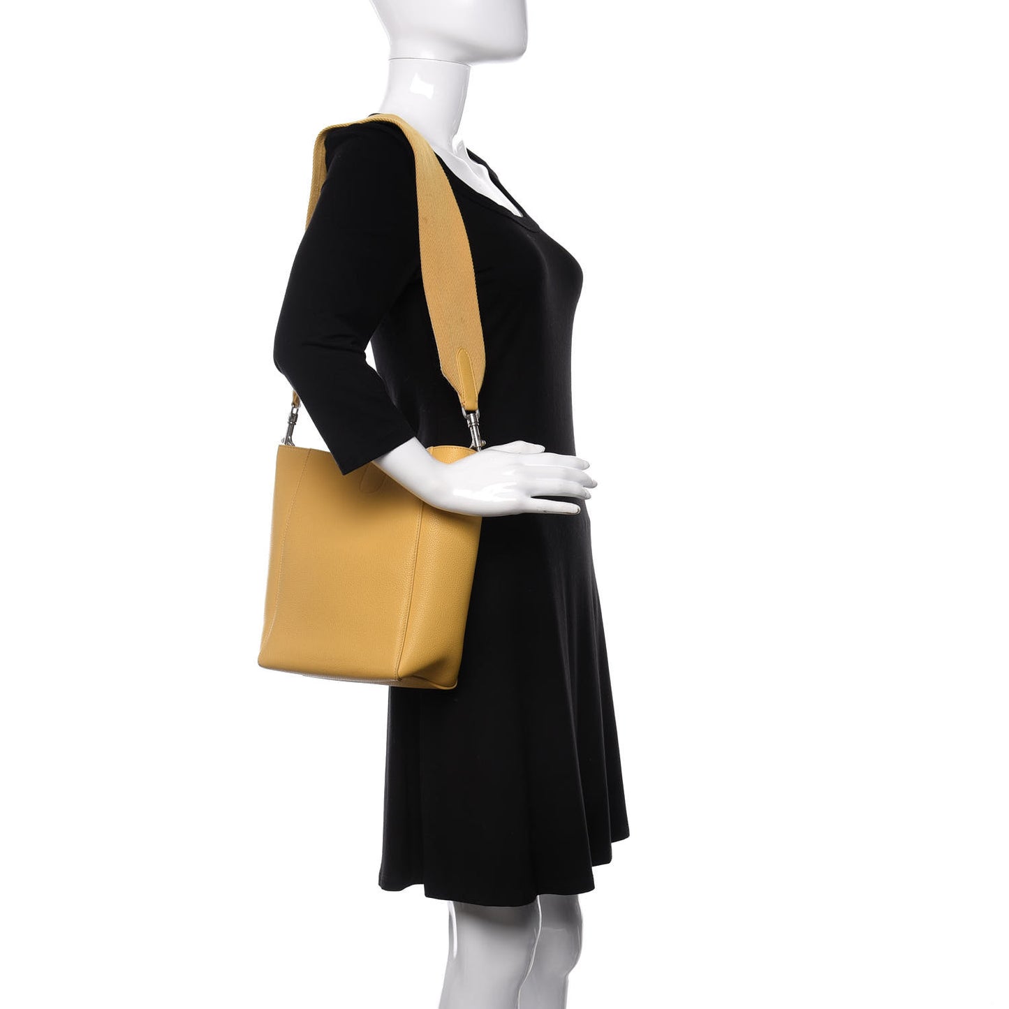 Soft Grained Calfskin Small Sangle Bucket Bag Ocre