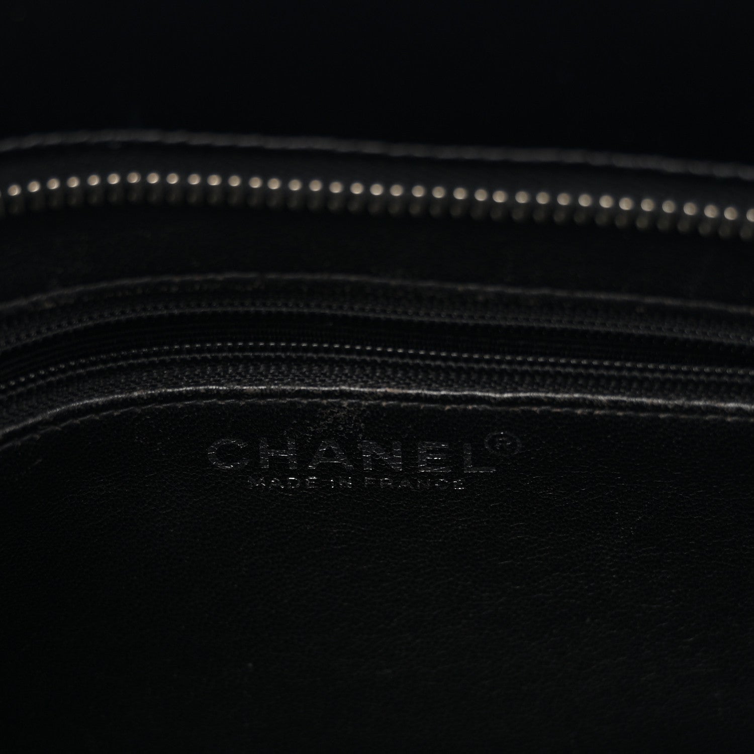 Chanel Patent Medallion Tote Black 6 of 13
