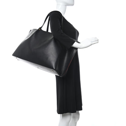 Valentino Garavani Grainy Calfskin Medium VLogo Escape Shopper Black 2 of 11