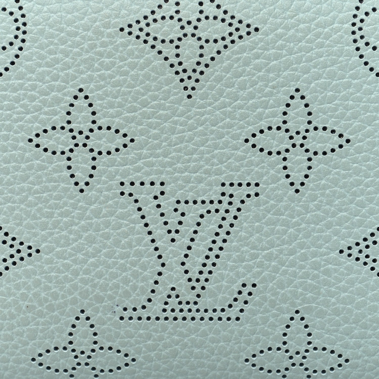 Louis Vuitton Mahina Clea Wallet Vert Lagon 8 of 8