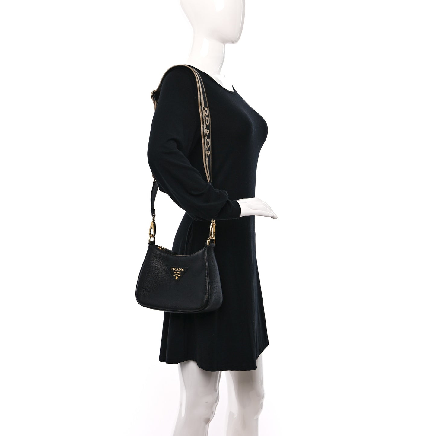 Vitello Daino Soft Zippered Hobo Shoulder Bag Black