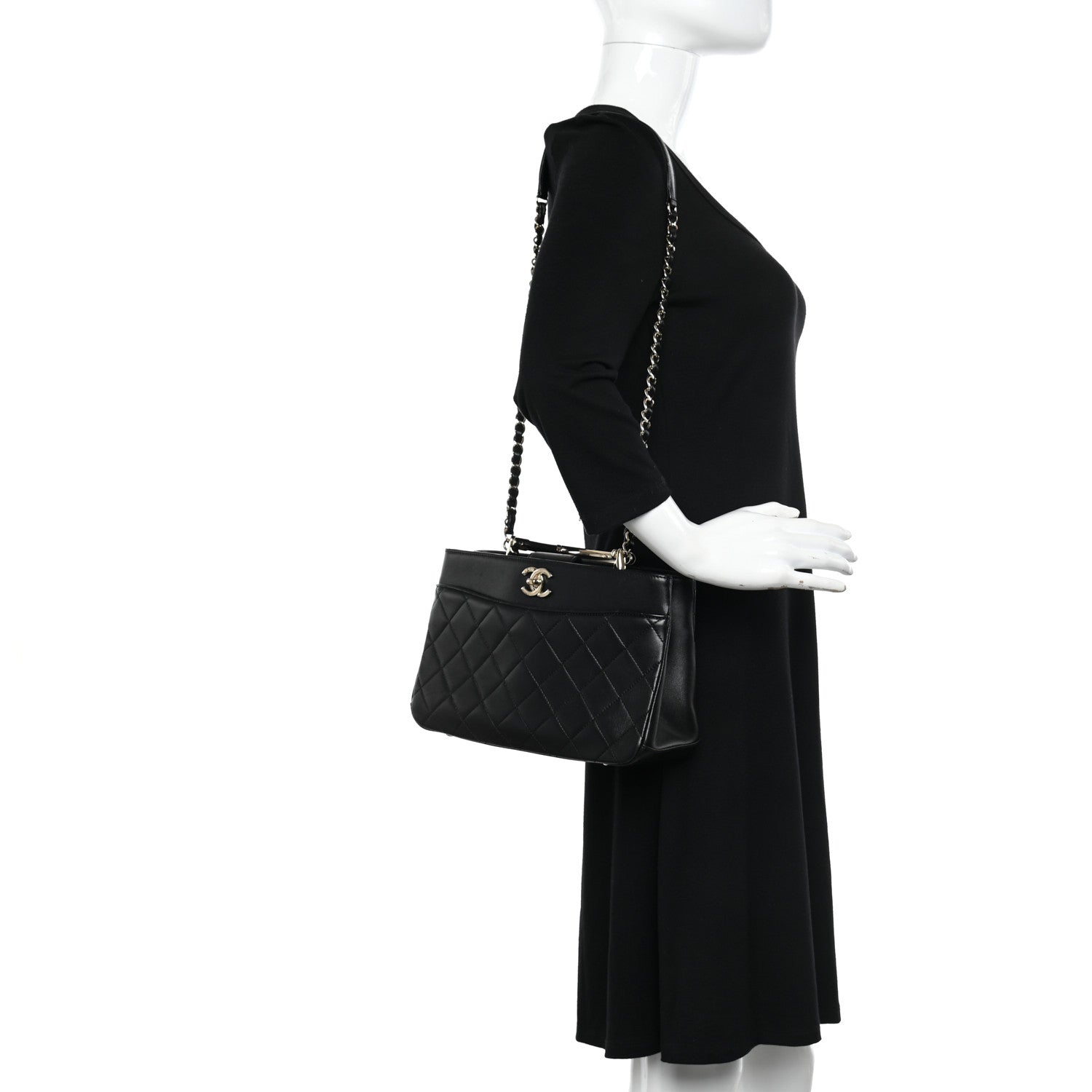 Chanel Lambskin Carry Chic Shopping Tote Black 4 of 25