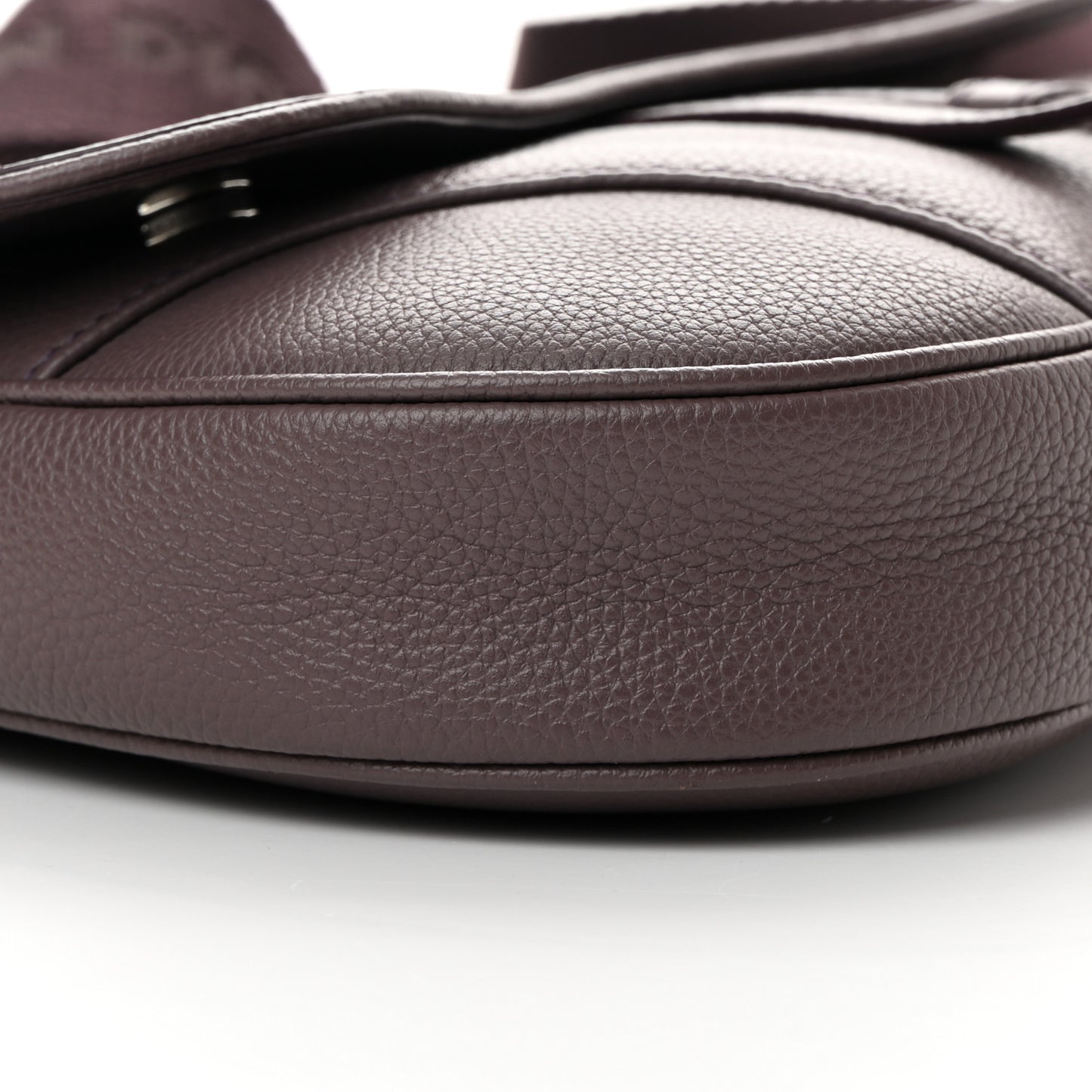 Grained Calfskin Kim Jones Saddle Bag Amaranth