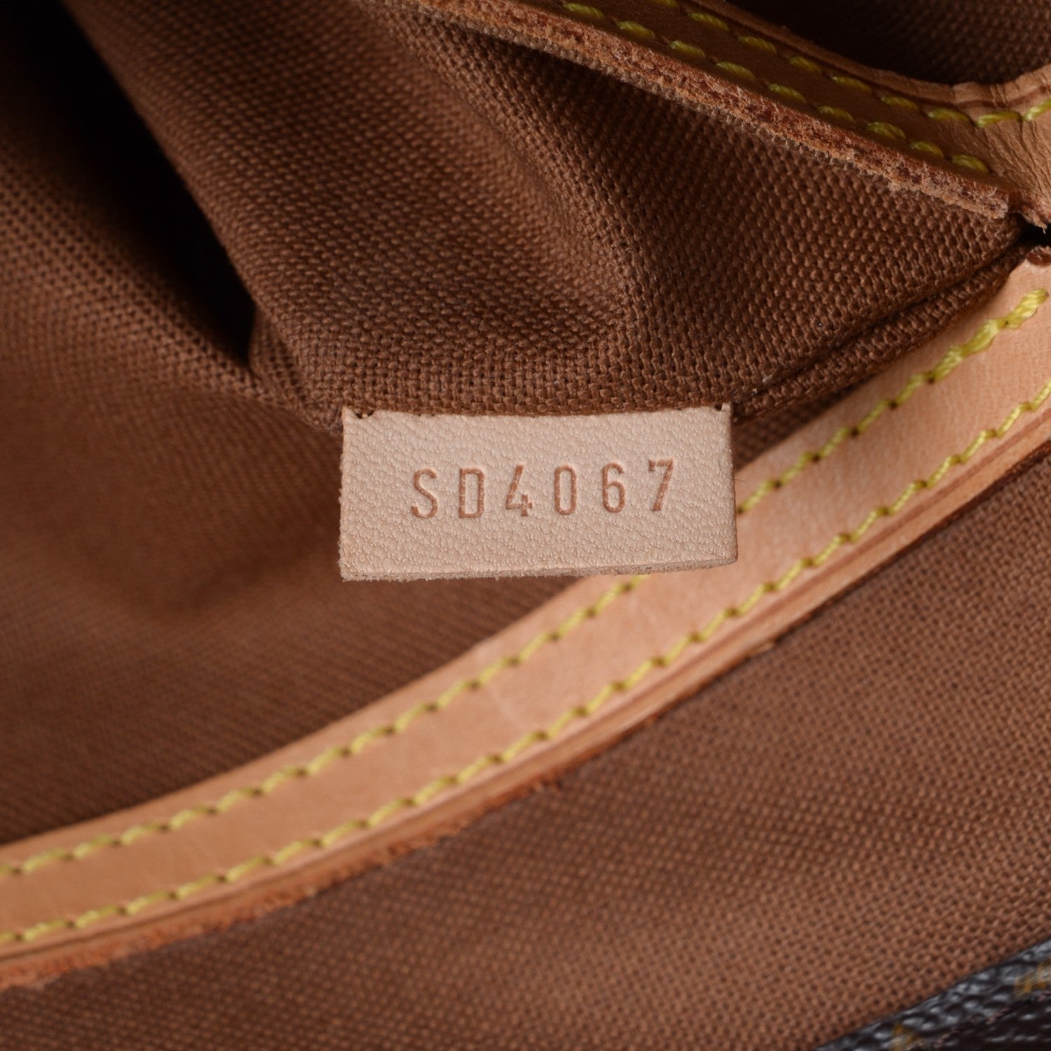 Louis Vuitton Monogram Cabas Mezzo 7 of 7