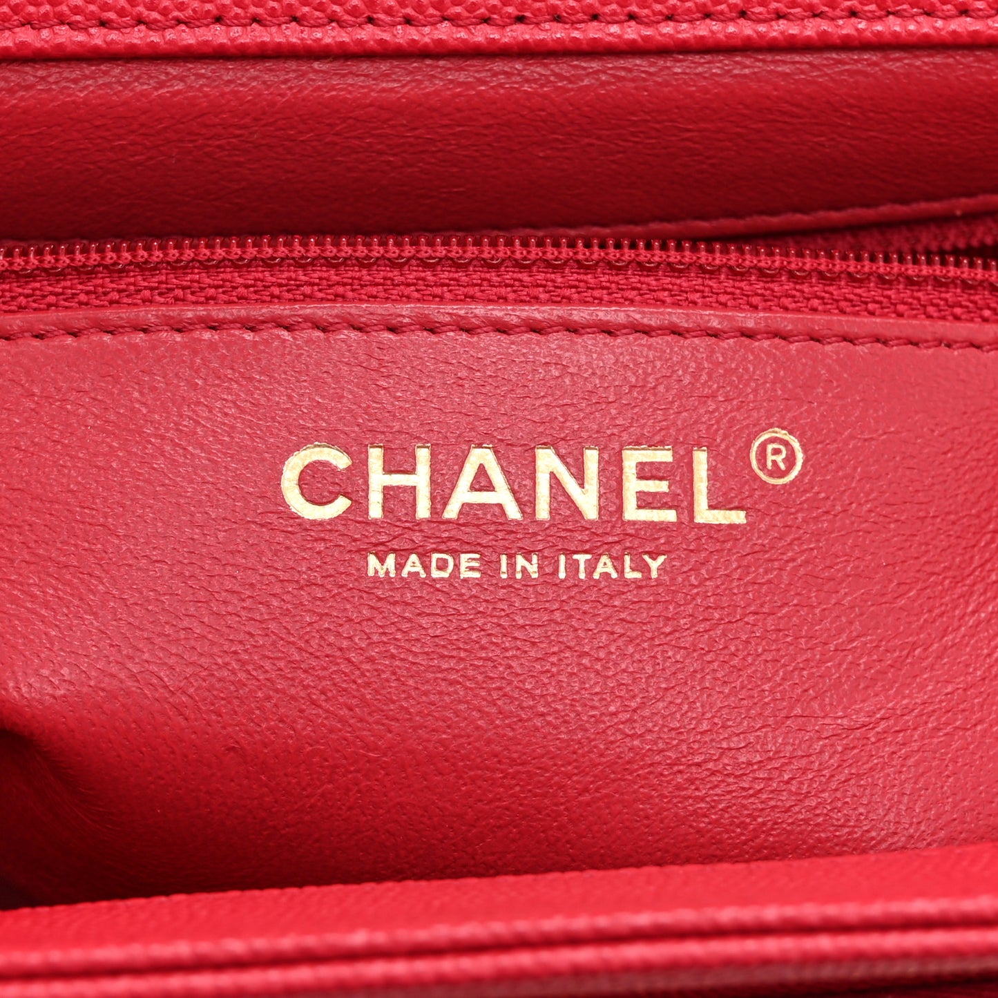 Caviar Quilted Medium Business Affinity Flap Red