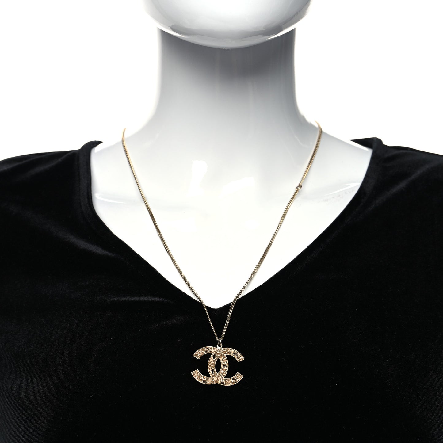 Metal Chain Link CC Pendant Necklace Gold