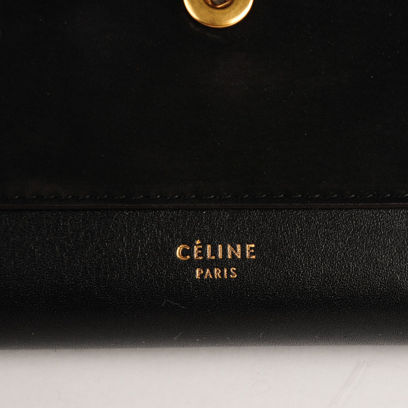Smooth Calfskin Nubuck Large Pocket Flap On Chain Black