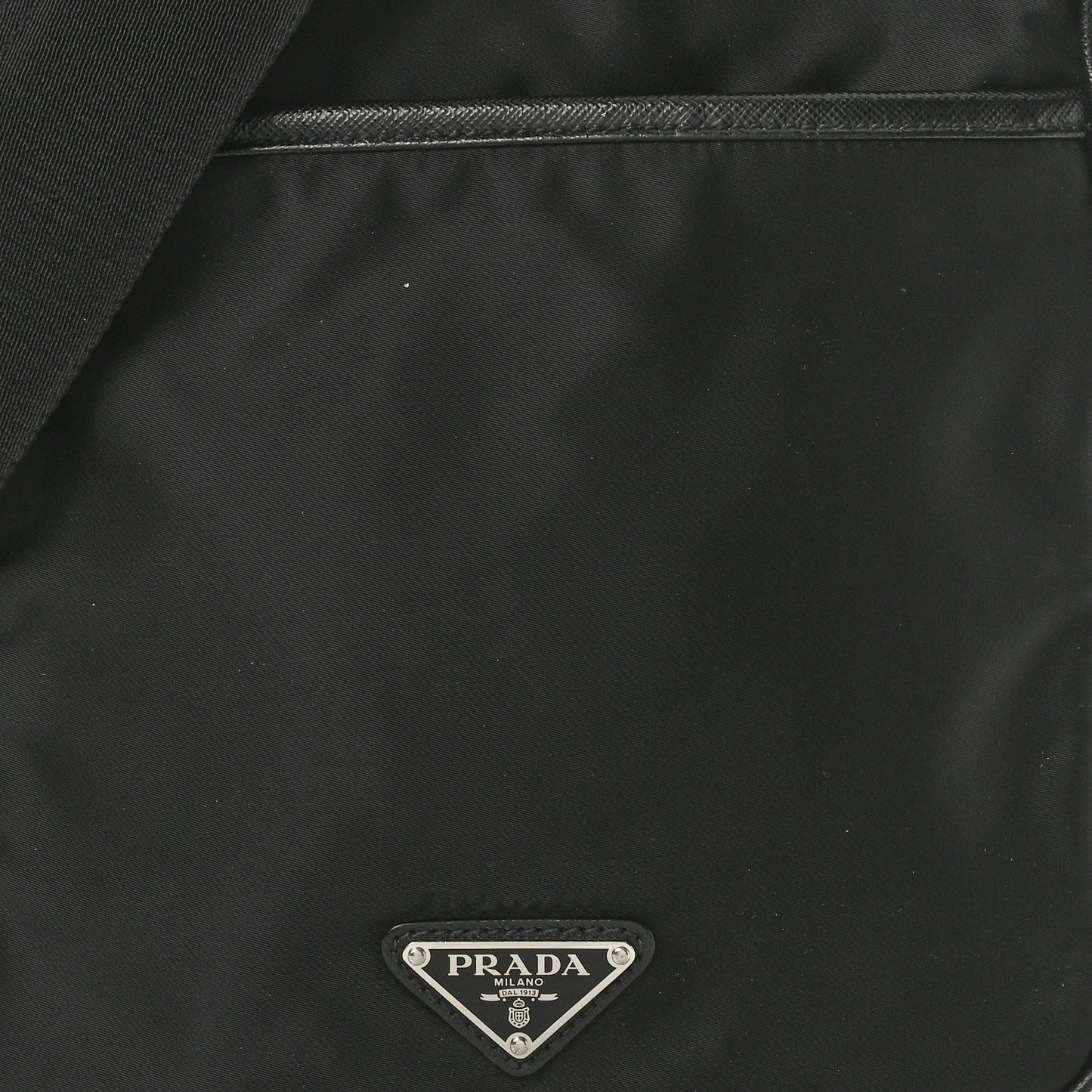 Tessuto Nylon Saffiano Logo Messenger Bag Black