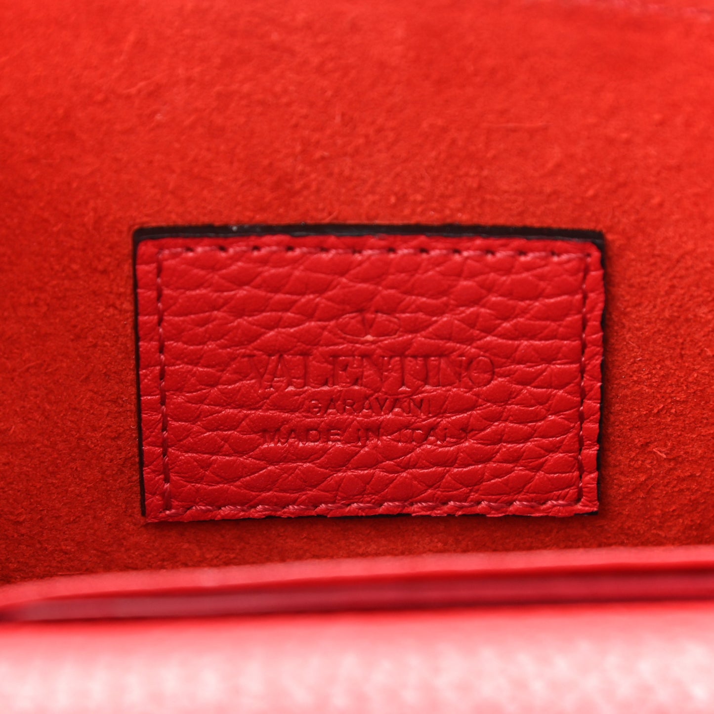 Pebbled Calfskin Rockstud Envelope Wallet on Chain Rouge Pur