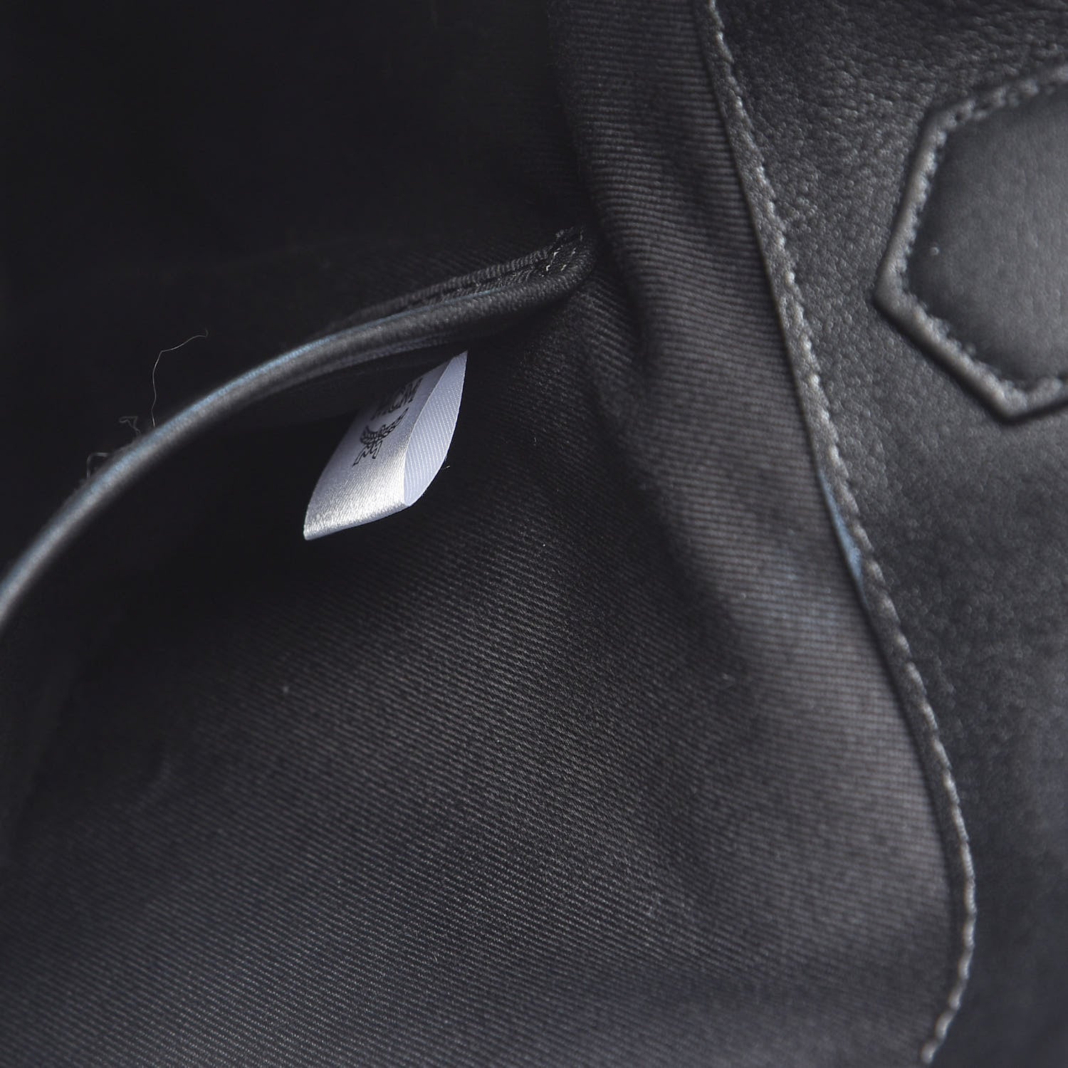 MCM Metallic Visetos Shopper Tote Scooter Red 6 of 11