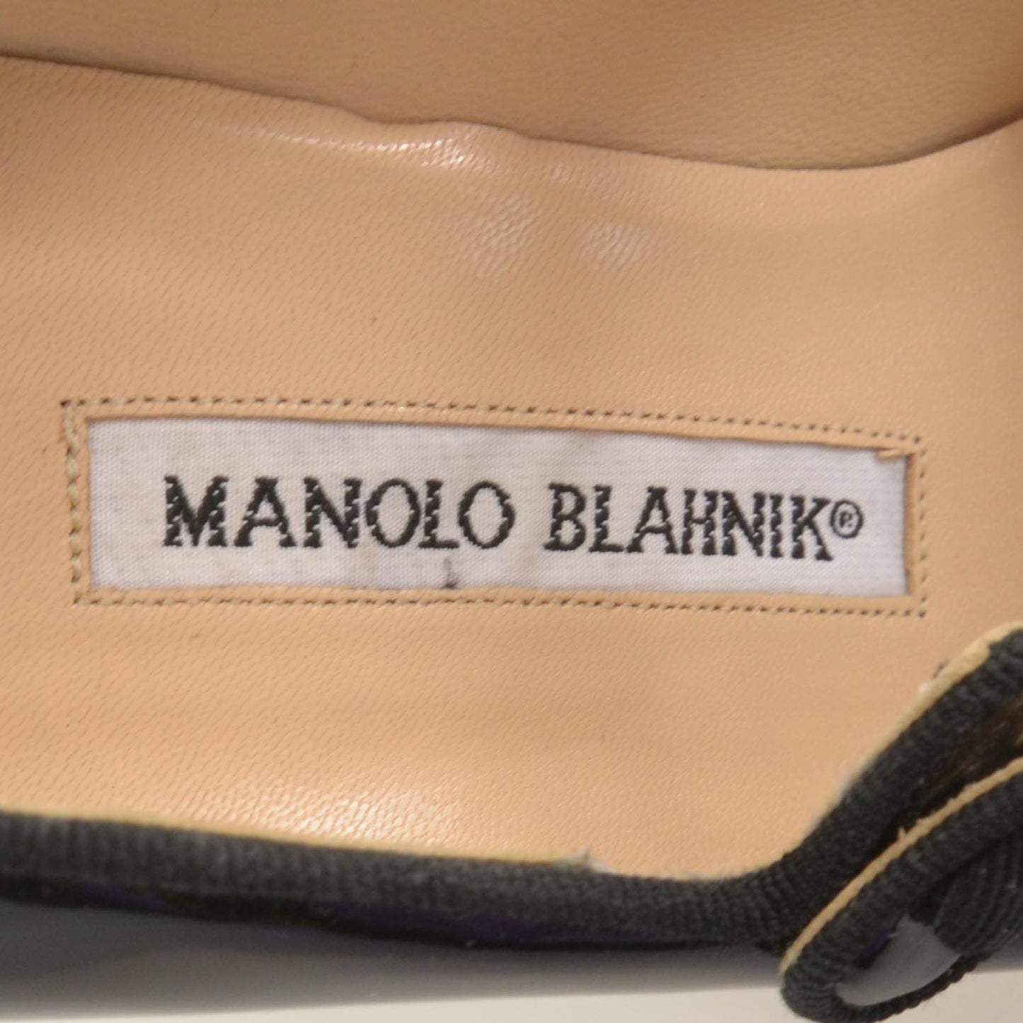 MANOLOBLAHNIKPatentMaryJanePumps36.5
