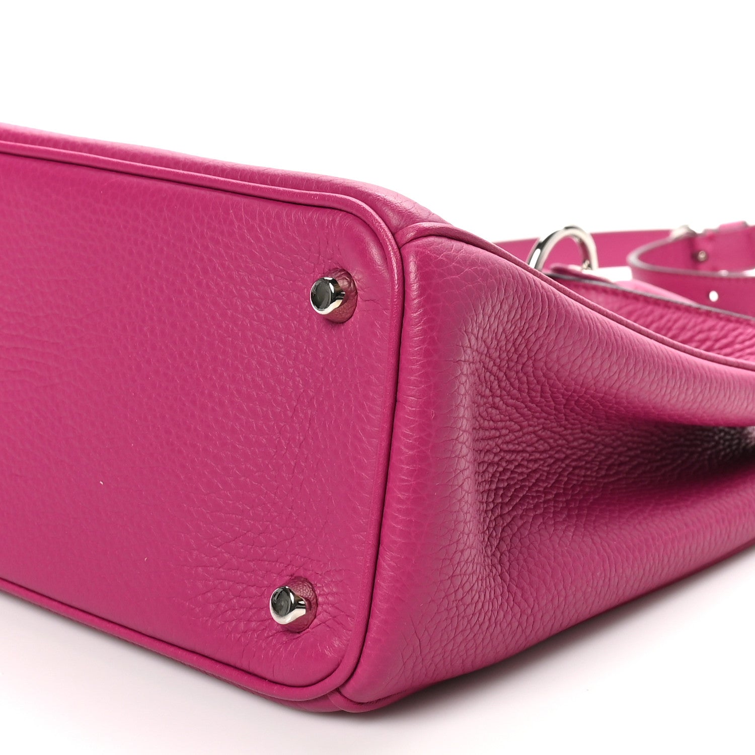 ユミコアボディ Christian Dior Calfskin Medium Diorissimo Bag Fuchsia 1737365