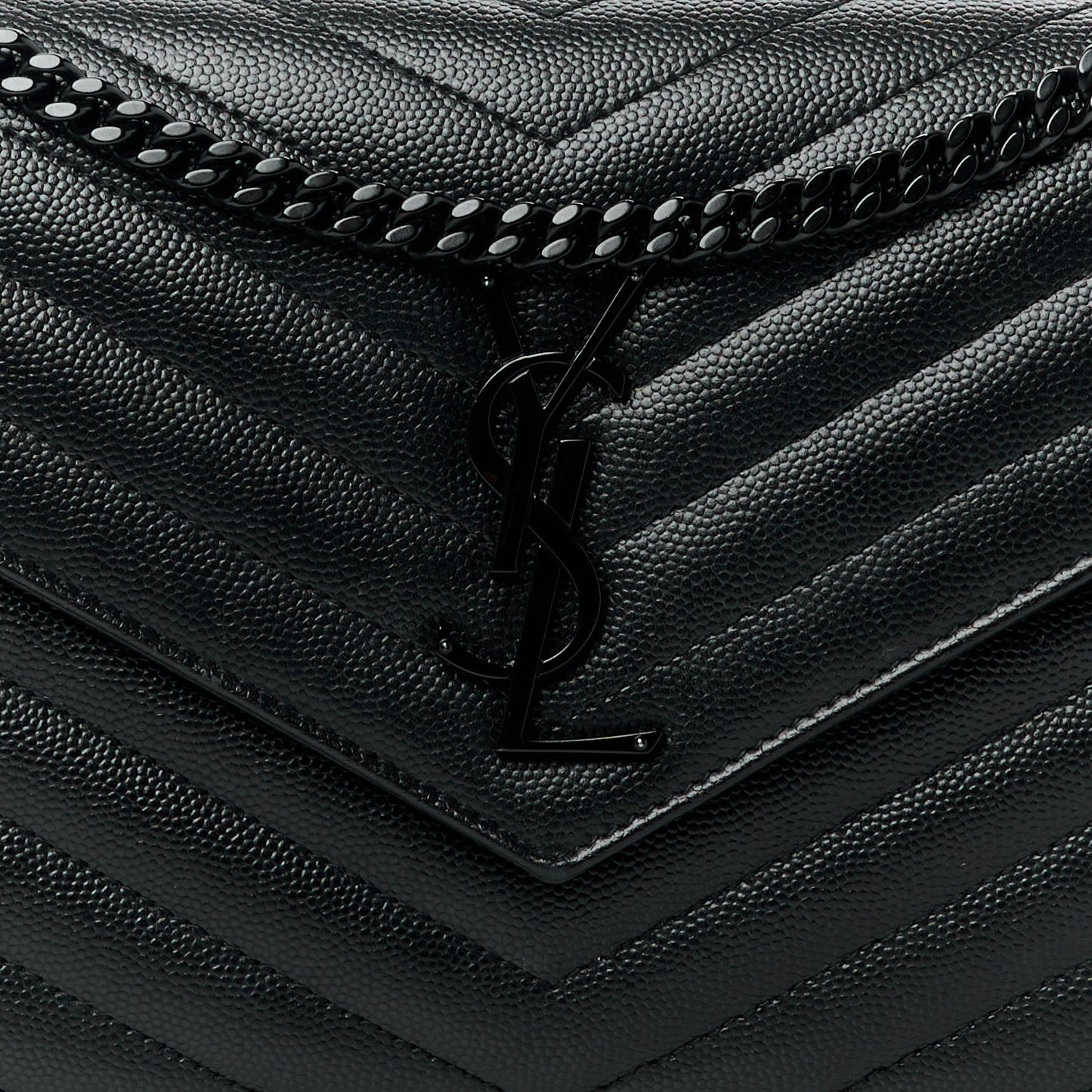 Grain De Poudre Matelasse Chevron Monogram Monochrome Chain Wallet Black