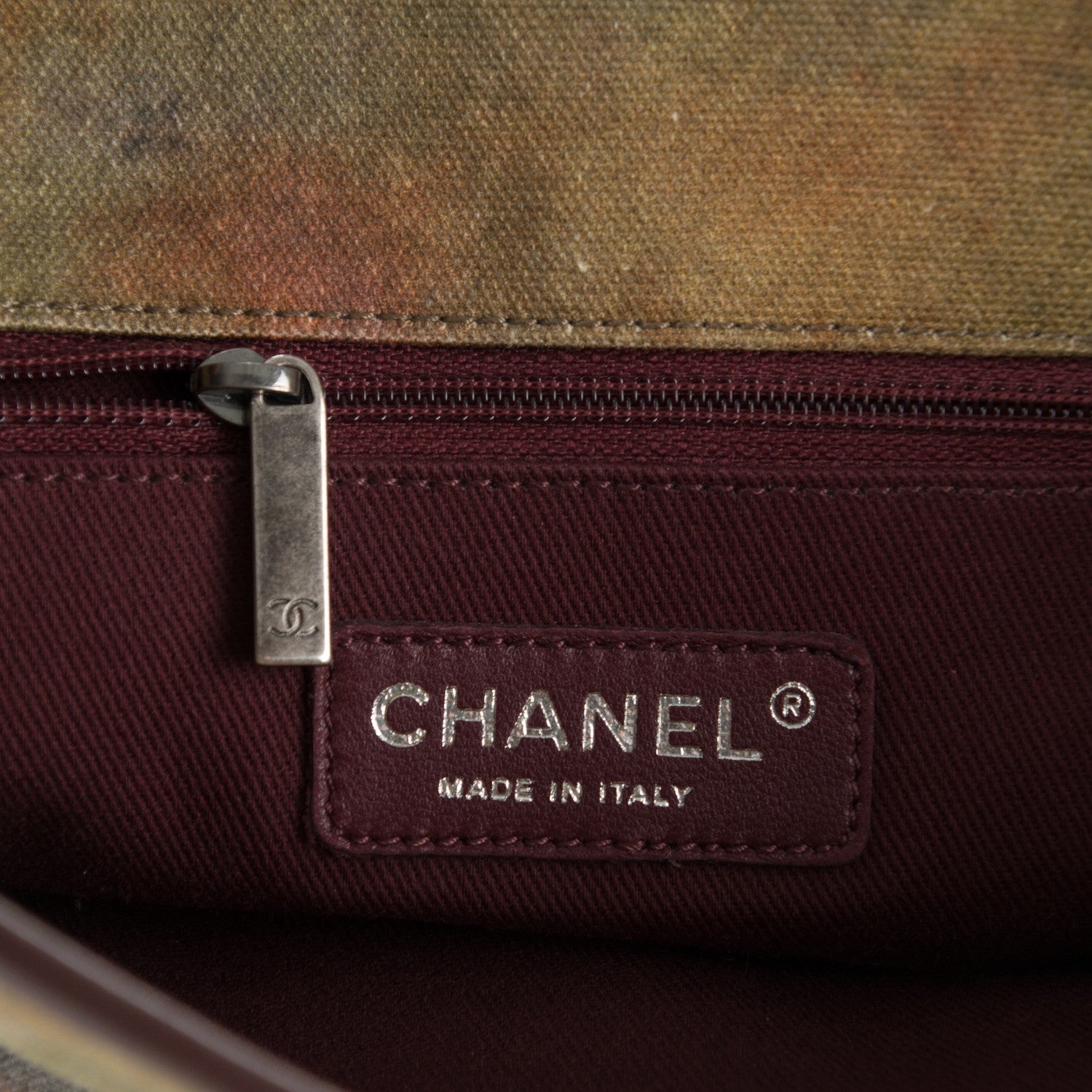 Chanel Washed Toile Graffiti On The Pavements Messenger Khaki Multicolor 6 of 7