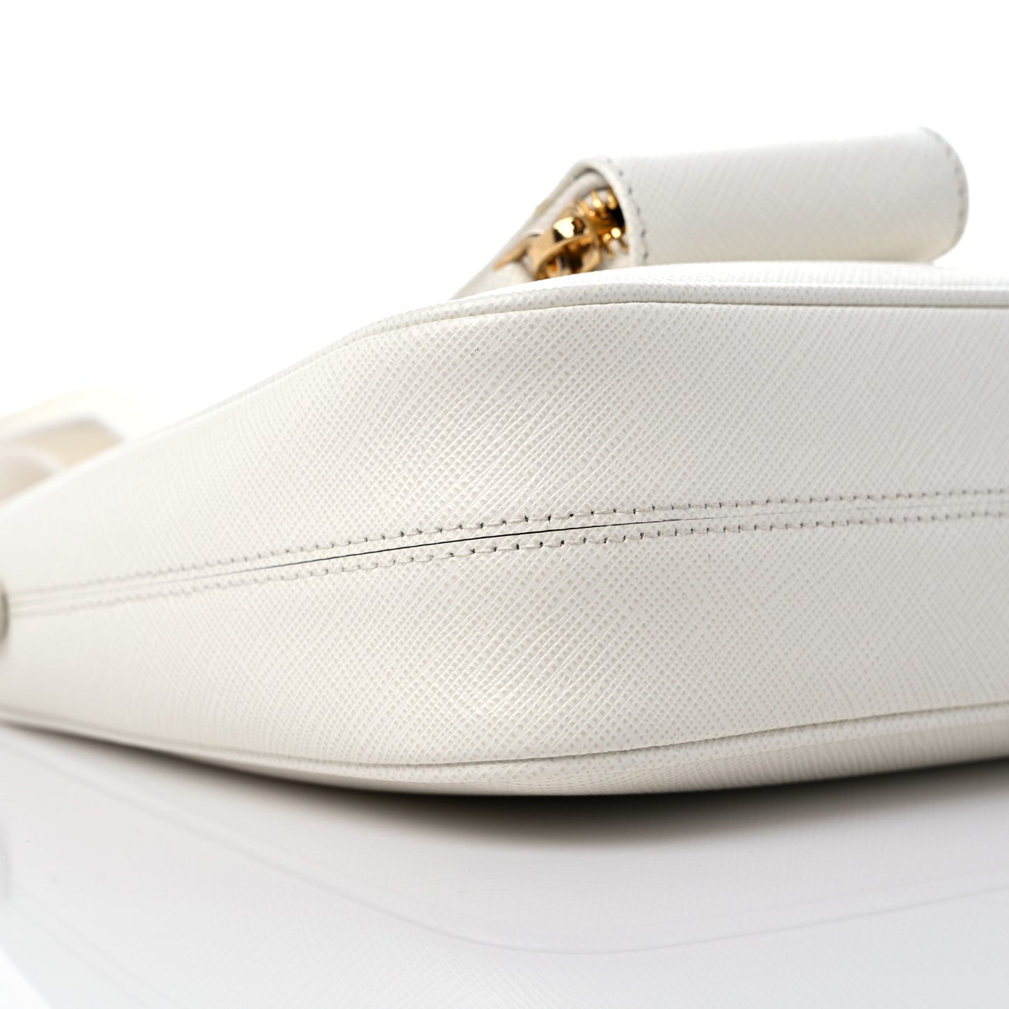 Saffiano Re-Edition 2005 Shoulder Bag White