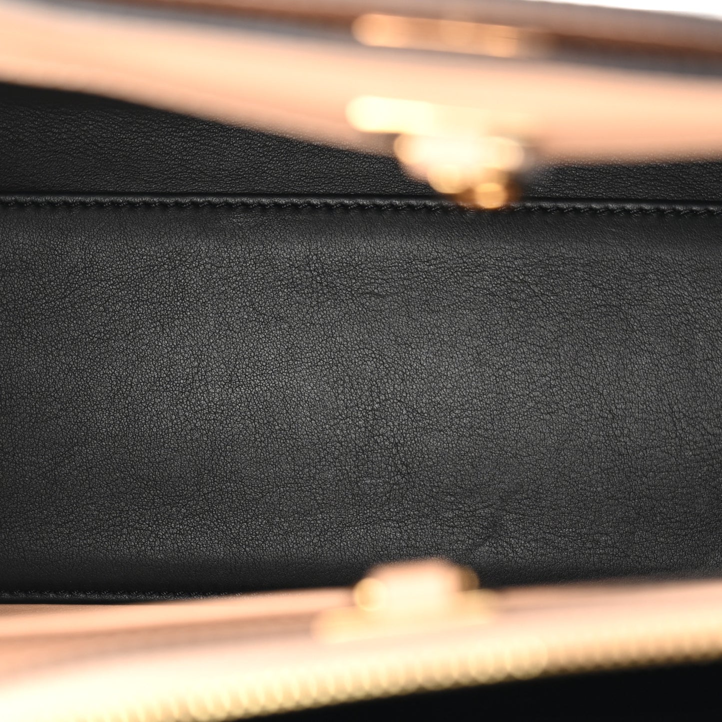 Calfskin City Steamer MM Black Creme Bourgogne