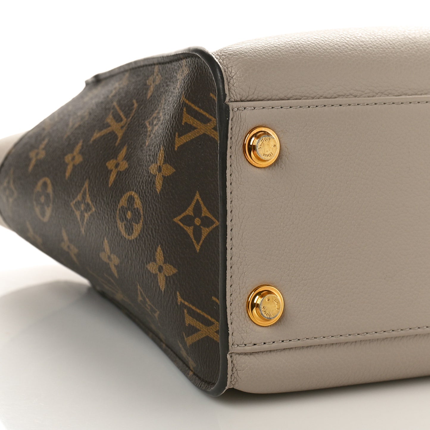 Calfskin Monogram On My Side MM Greige