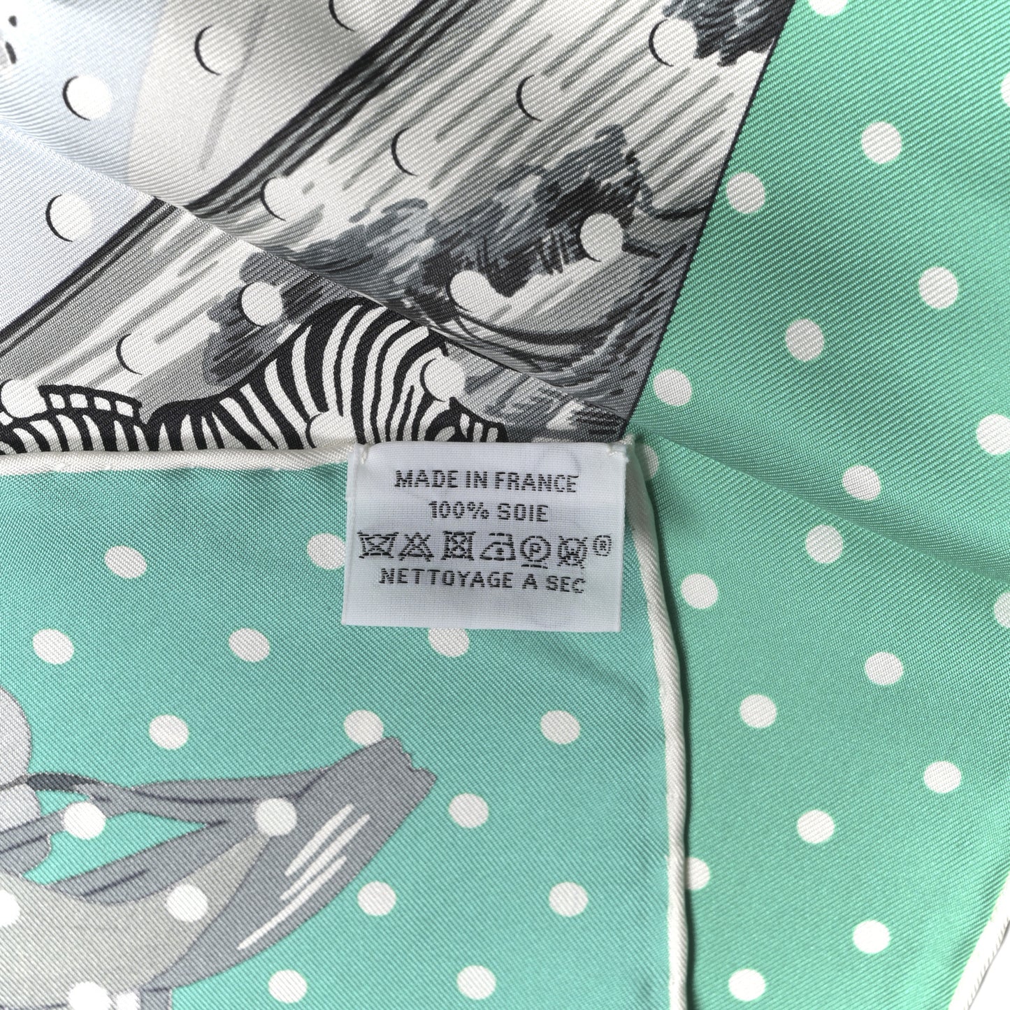 Silk Carre Tropiques Poinconne Shawl 140 White Gris Menthol