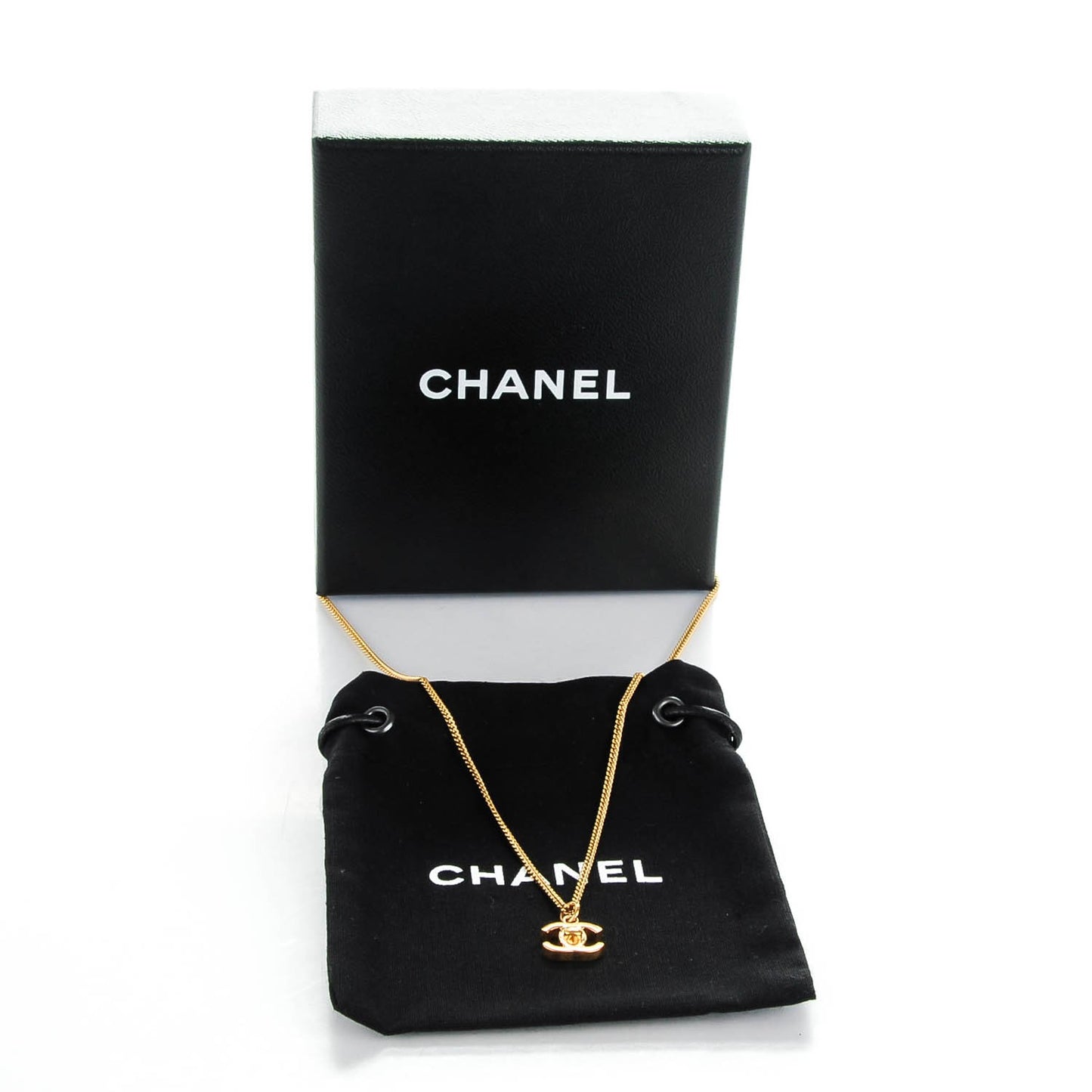 Turnlock CC Necklace Gold