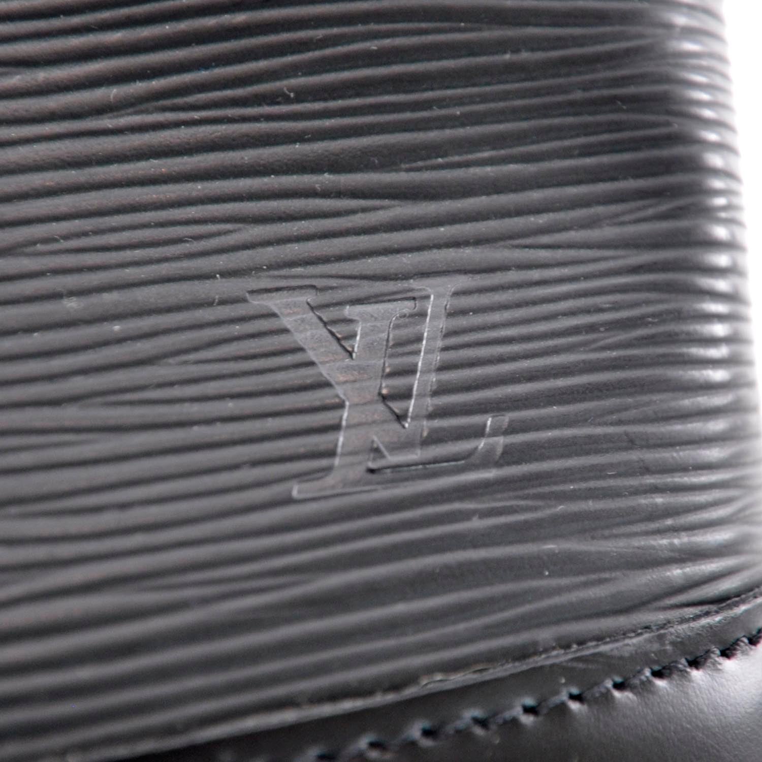 Louis Vuitton Epi Alma Black 8 of 10