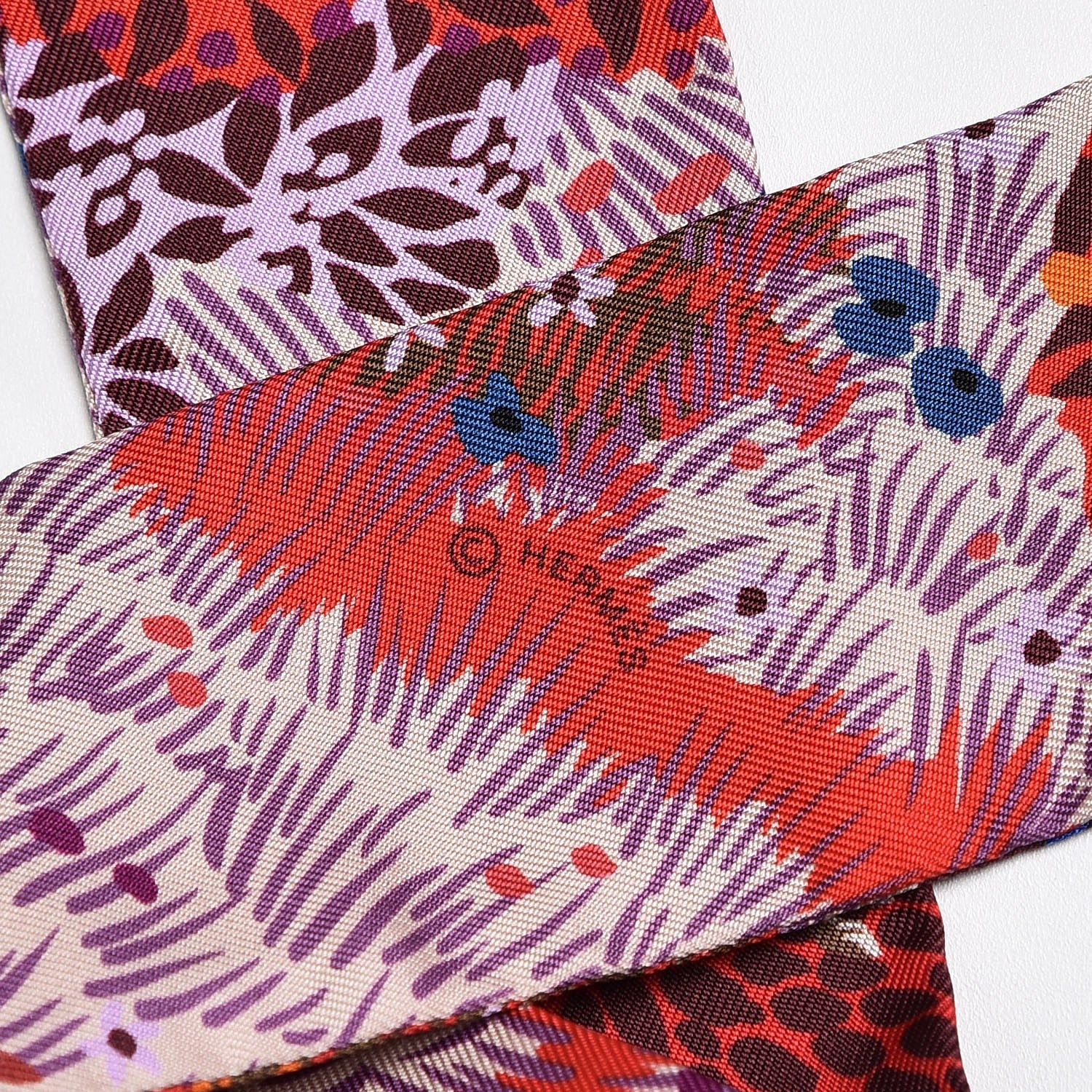 Hermes Silk Dans un Jardin Anglais Twilly Fuchsia Rouge Bleu Roy 4 of 4