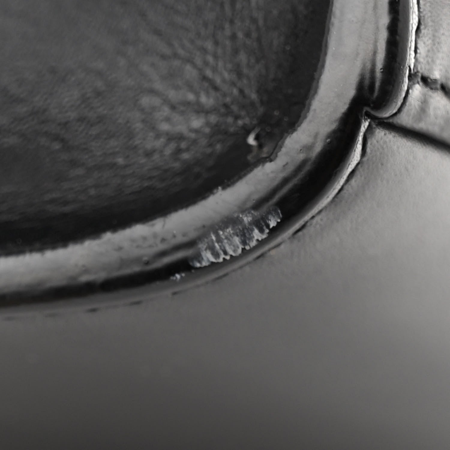 Saint Laurent Smooth Calfskin Medium Classic Monogram Cassandra Top Handle Black Rouge Legion 16 of 16