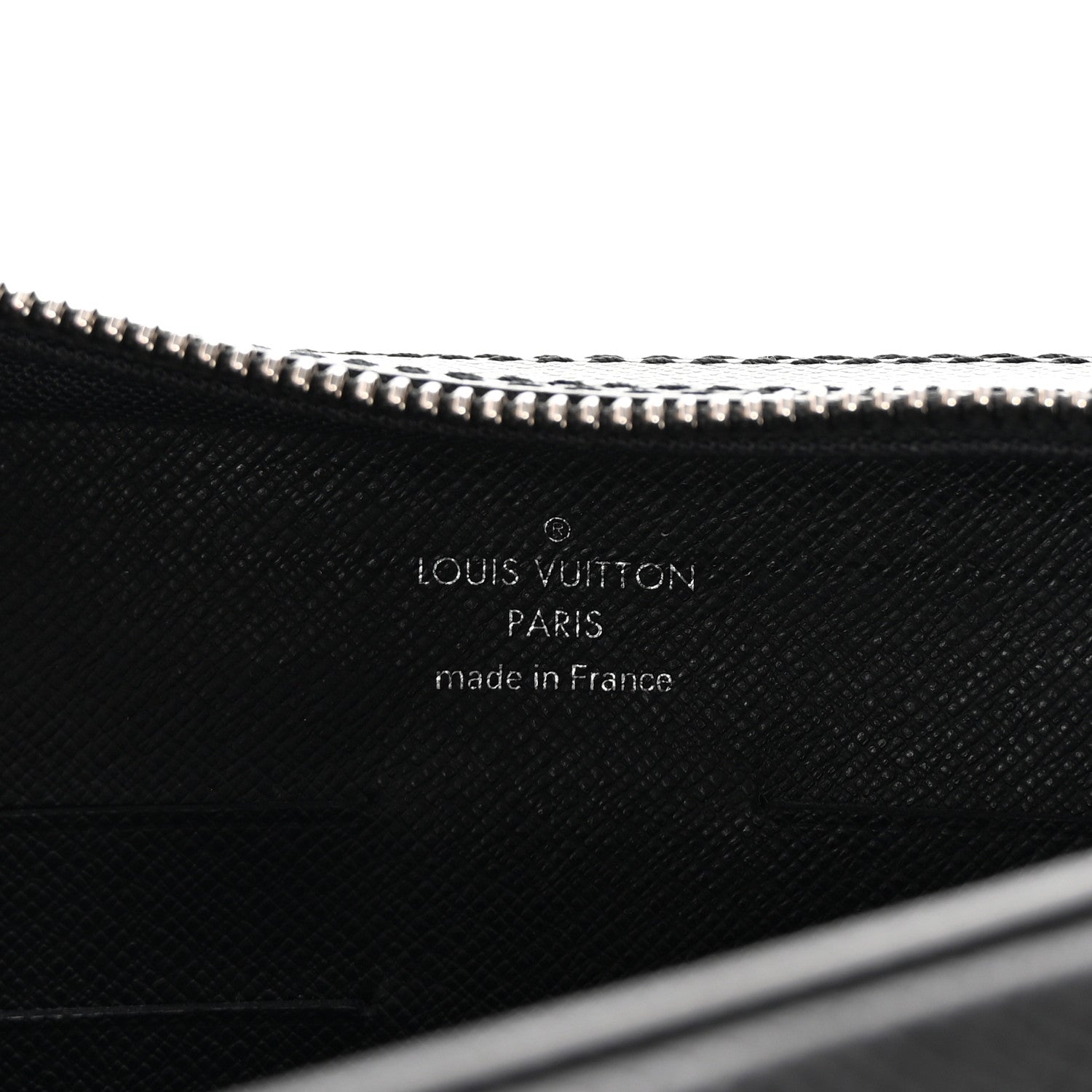 Louis Vuitton Taiga Pavel Ardoise 7 of 7