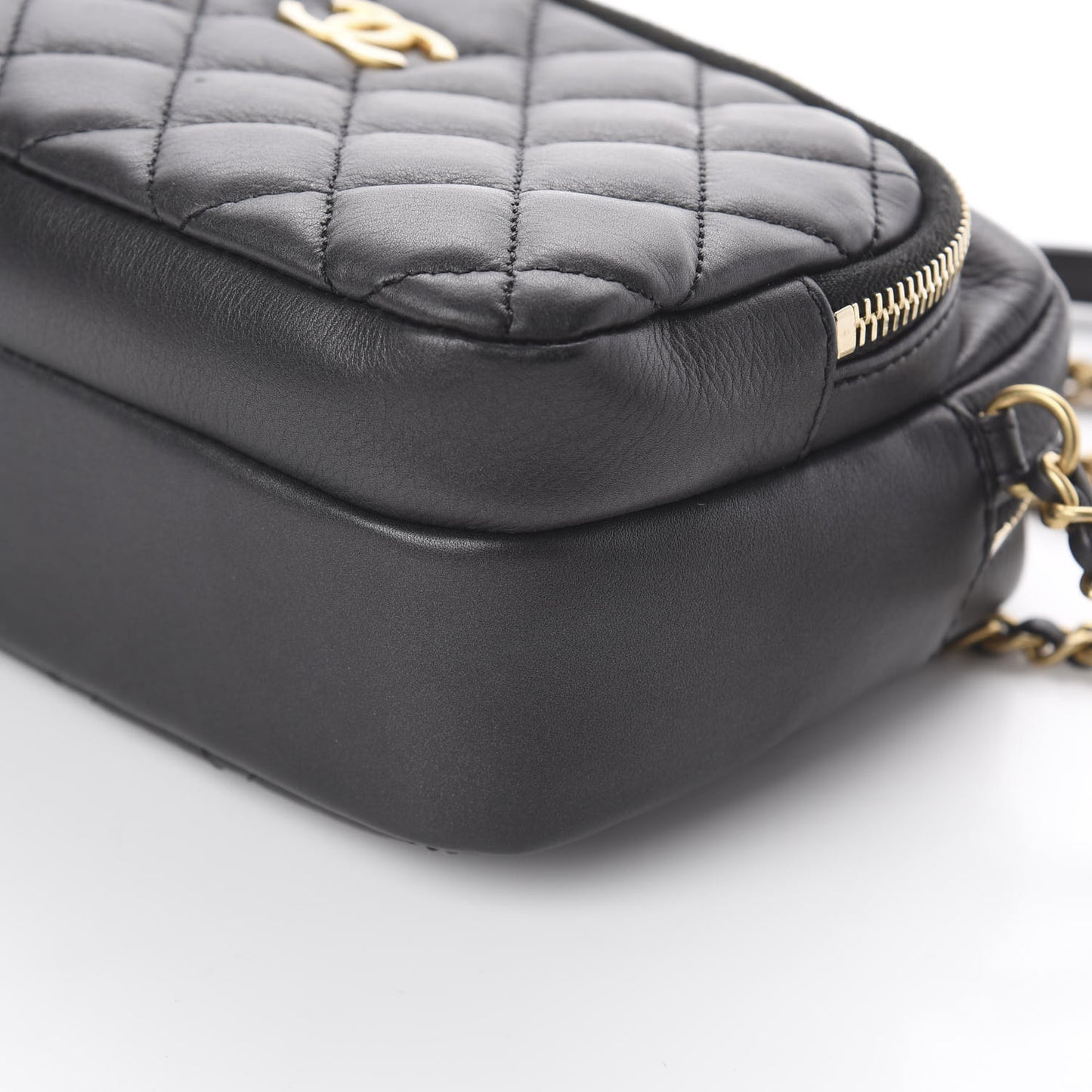 Calfskin Quilted Day Trips Camera Case Black