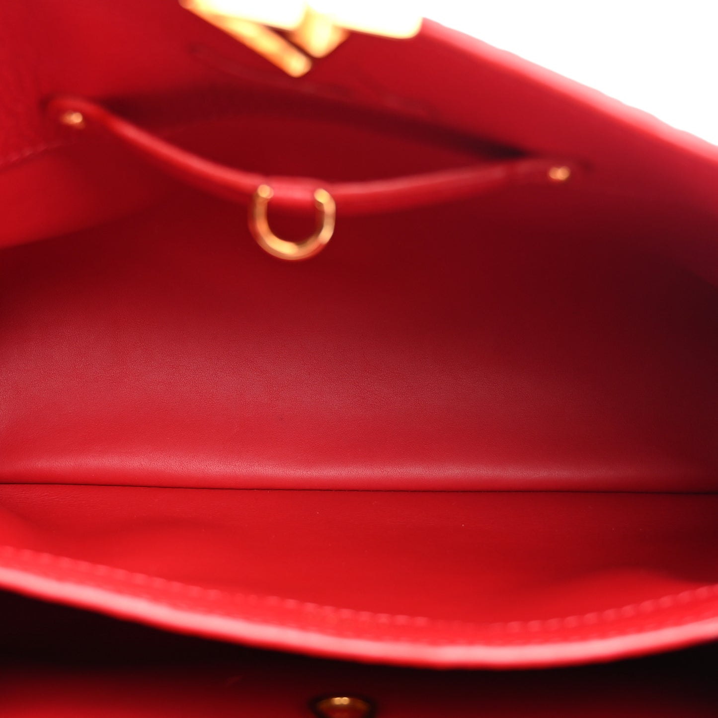 Taurillon Capucines PM Rubis