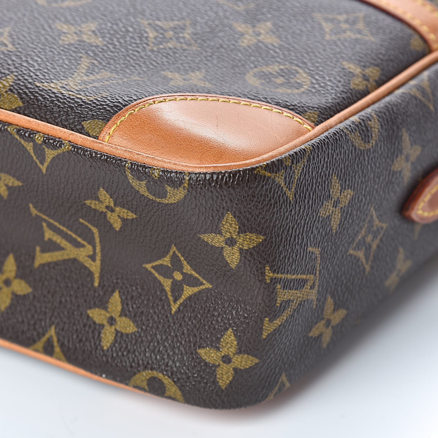 Louis Vuitton Monogram Trocadero 30 15 of 18
