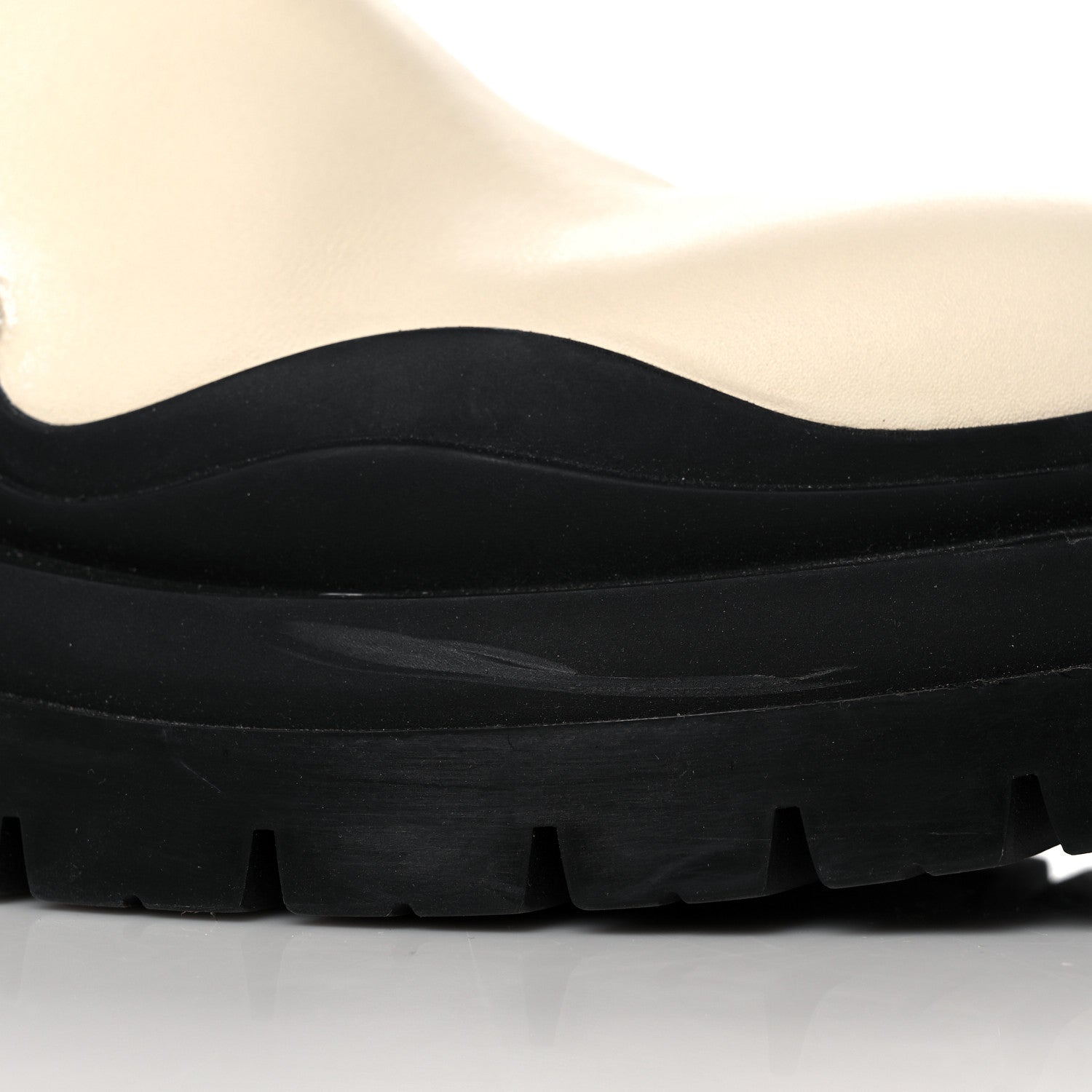 Bottega Veneta Calfskin The Tire Chelsea Boots 38.5 Sea Salt Black 10 of 12
