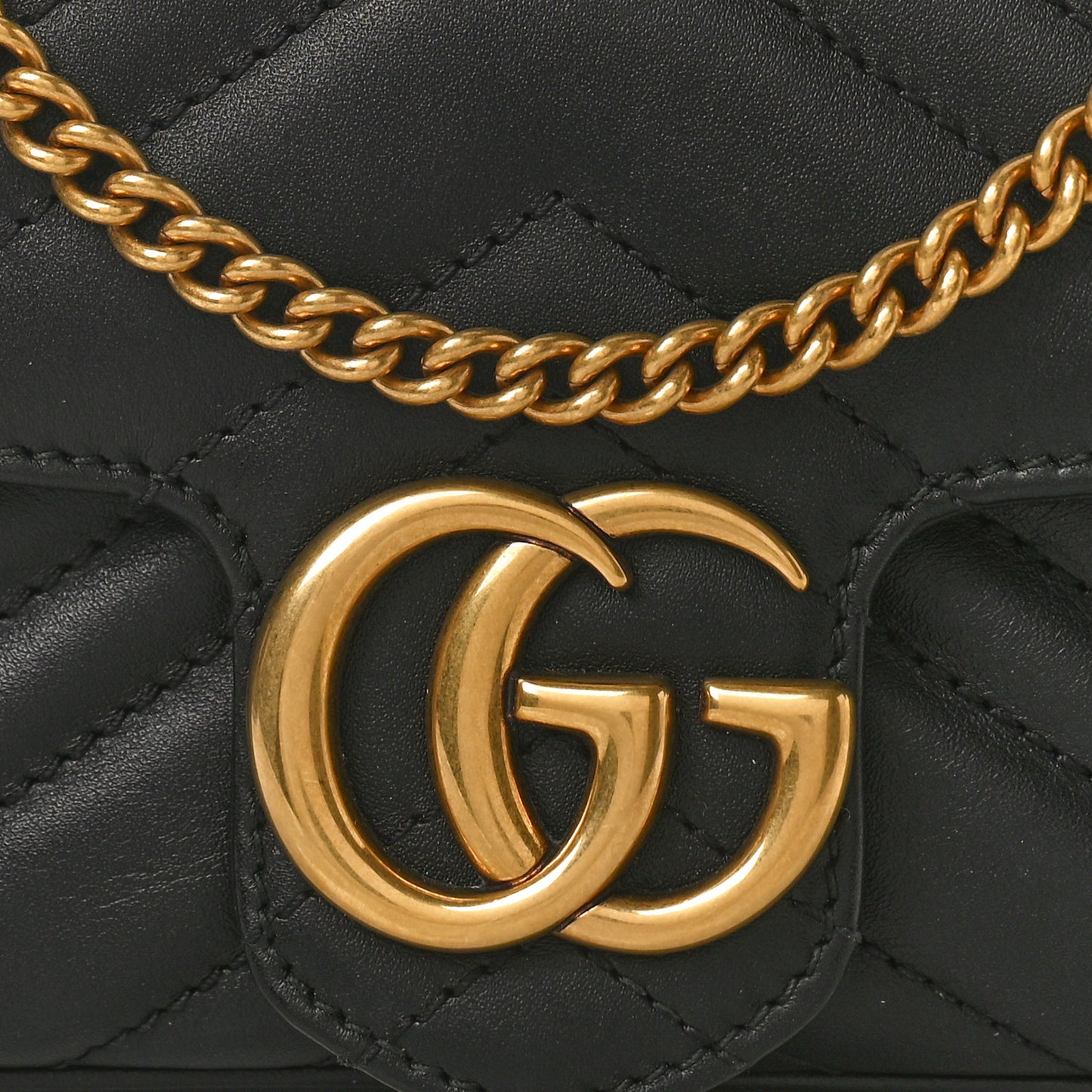 Calfskin Matelasse Super Mini GG Marmont Shoulder Bag Black