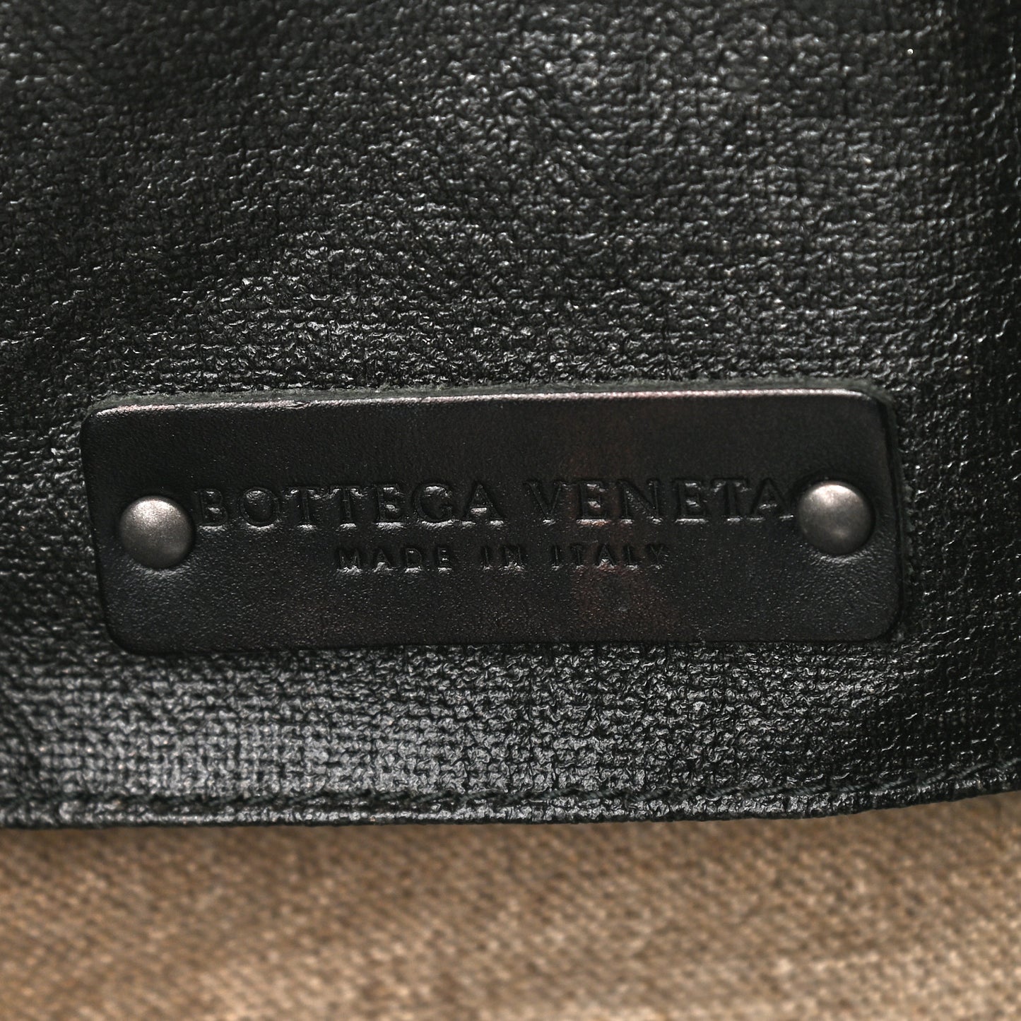 Lino Spalmato Light Calf Scolpito Tote Black