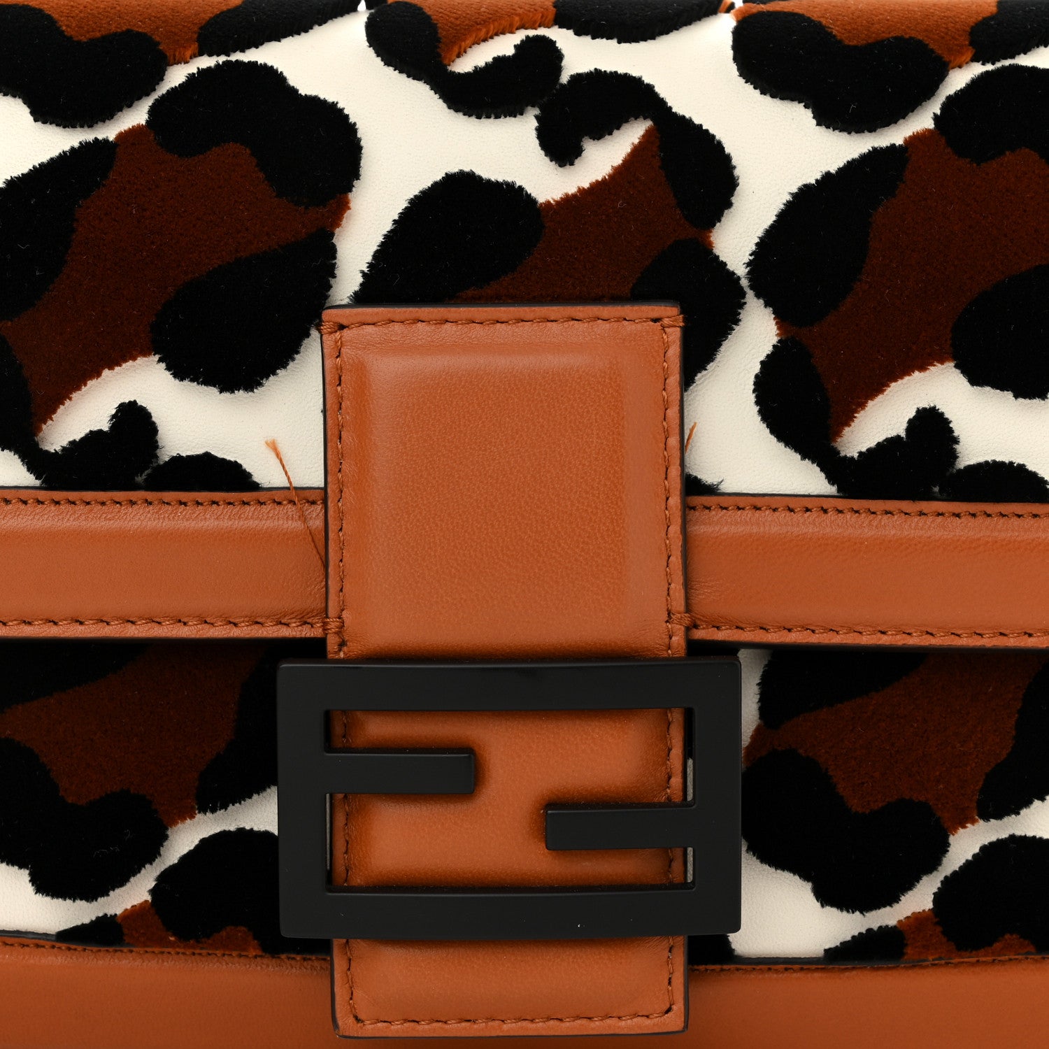 Fendi Vitello Grace Nappa Enamel Leopard Chain Baguette Ice White Multicolor Brandy Black 8 of 12