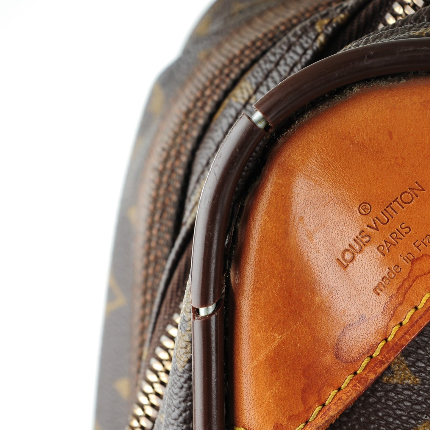 Monogram Satellite 70