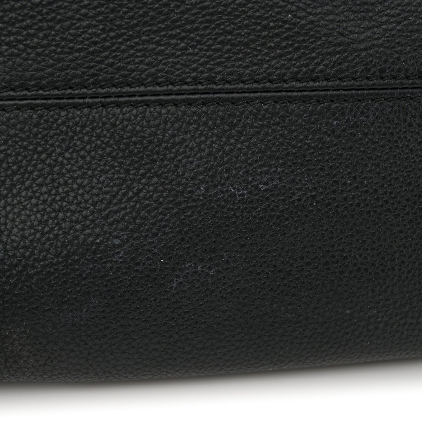 Pebbled Calfskin Small Skull Padlock Zip Around Tote Black