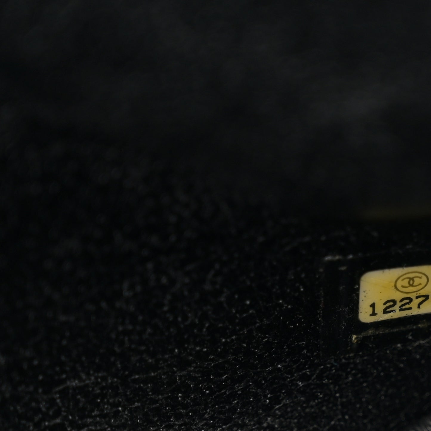 Caviar Quilted East West Flap Black