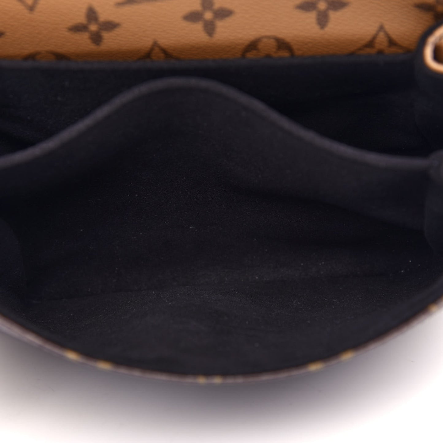 Reverse Monogram Pochette Metis