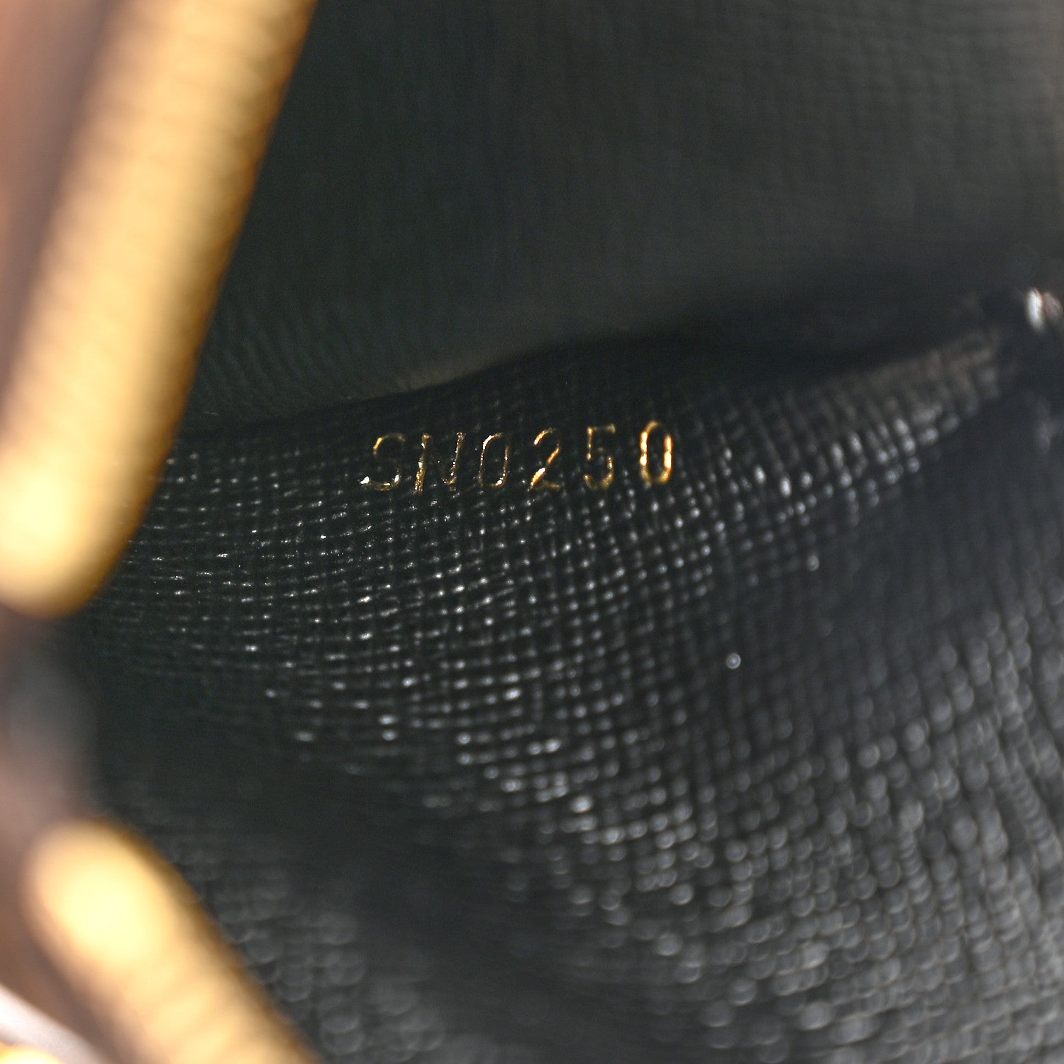 Louis Vuitton Reverse Monogram Giant Trio Pouch 8 of 9